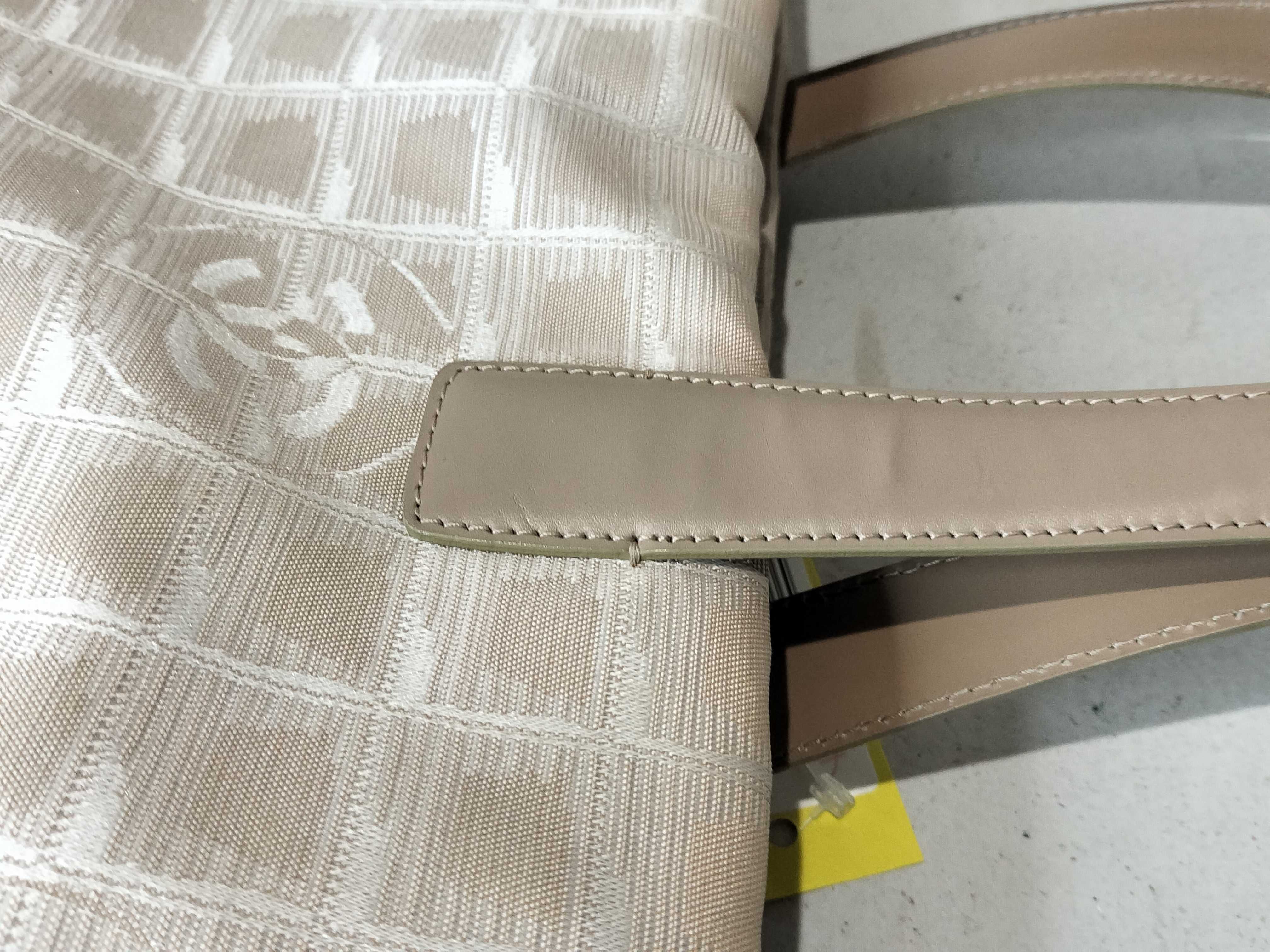 New Travel Line Handbag — view 5