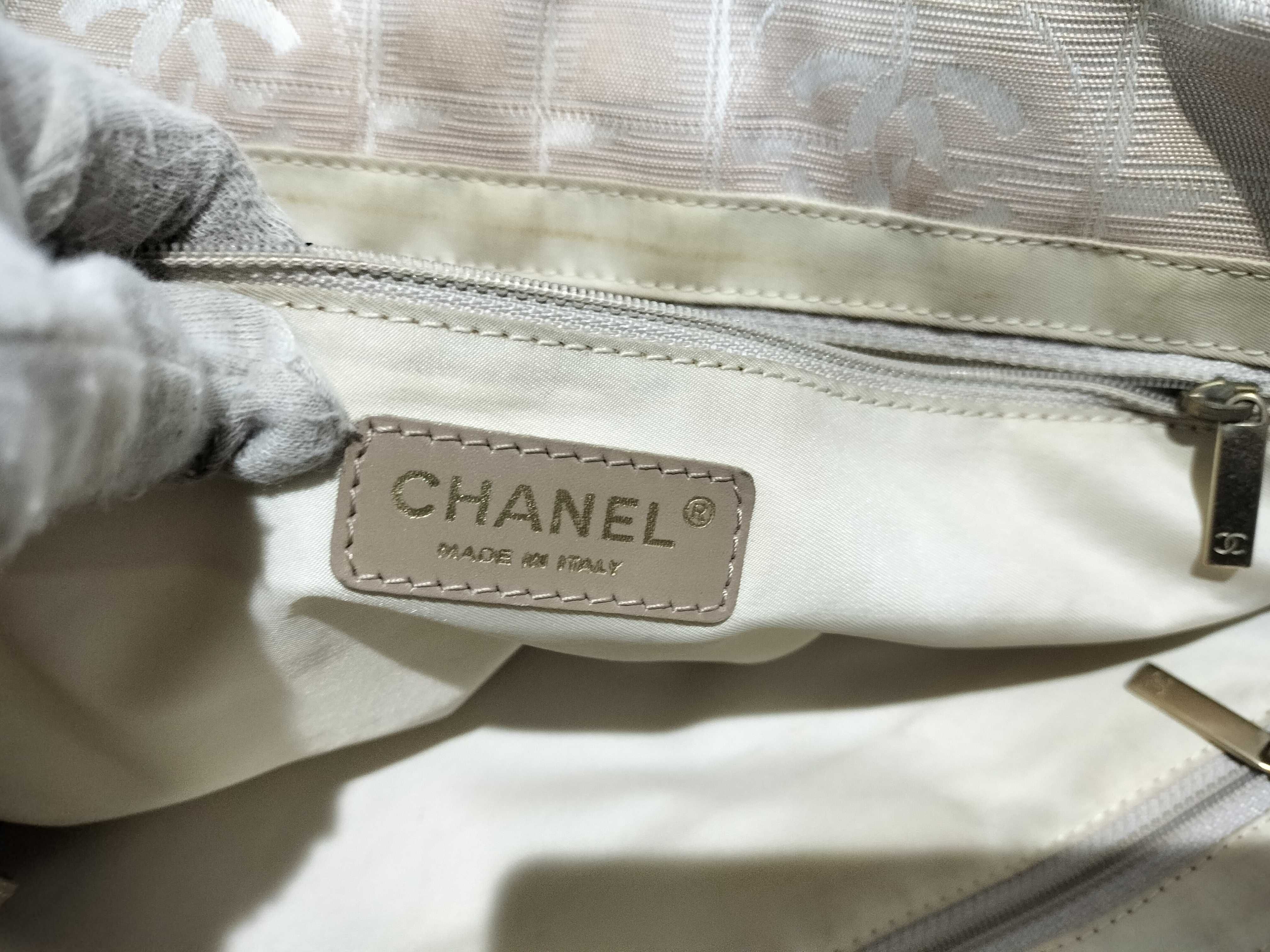 New Travel Line Handbag — view 10