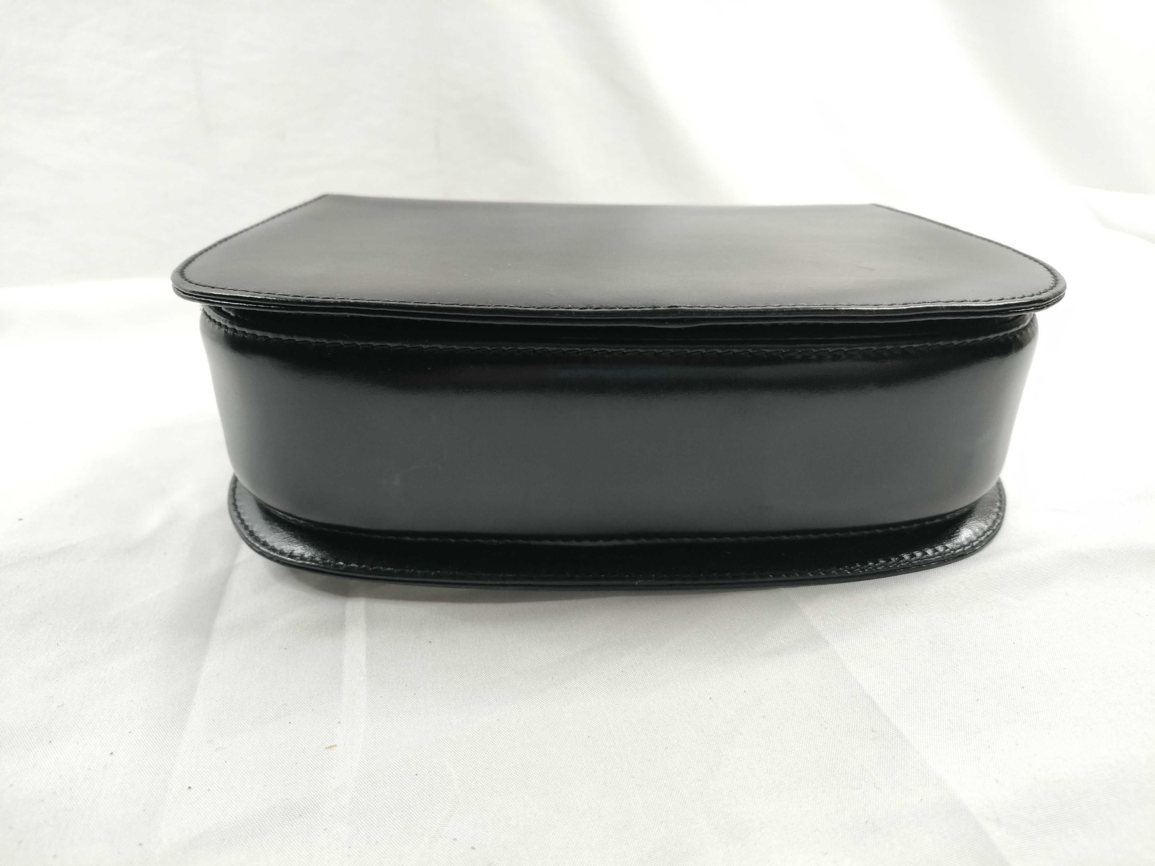 Bamboo Handbag, Turnlock Leather, Black Handbag — view 4