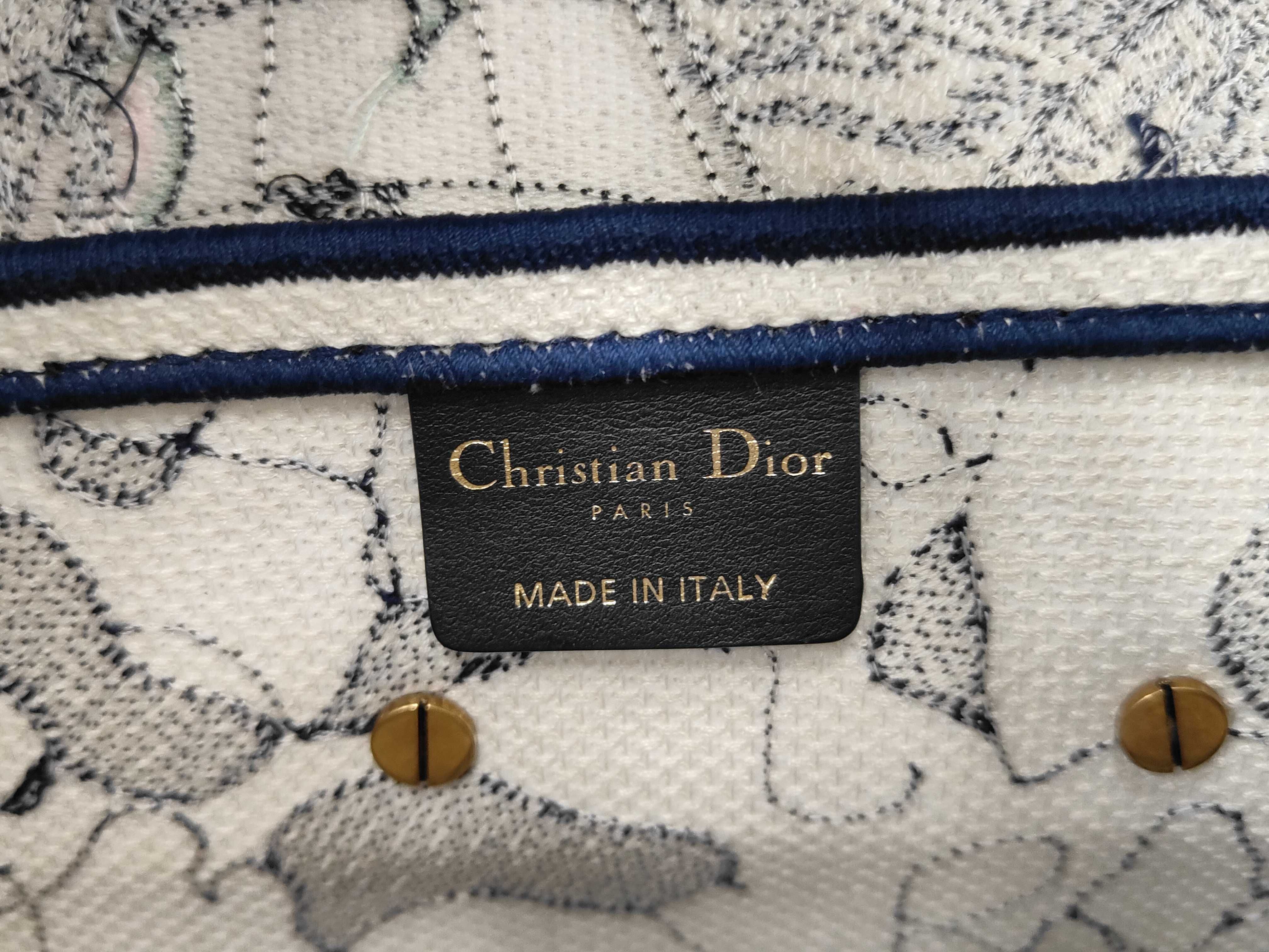 Christian Saddle Around the World Canvas One-Shoulder Bag Handbag — view 11