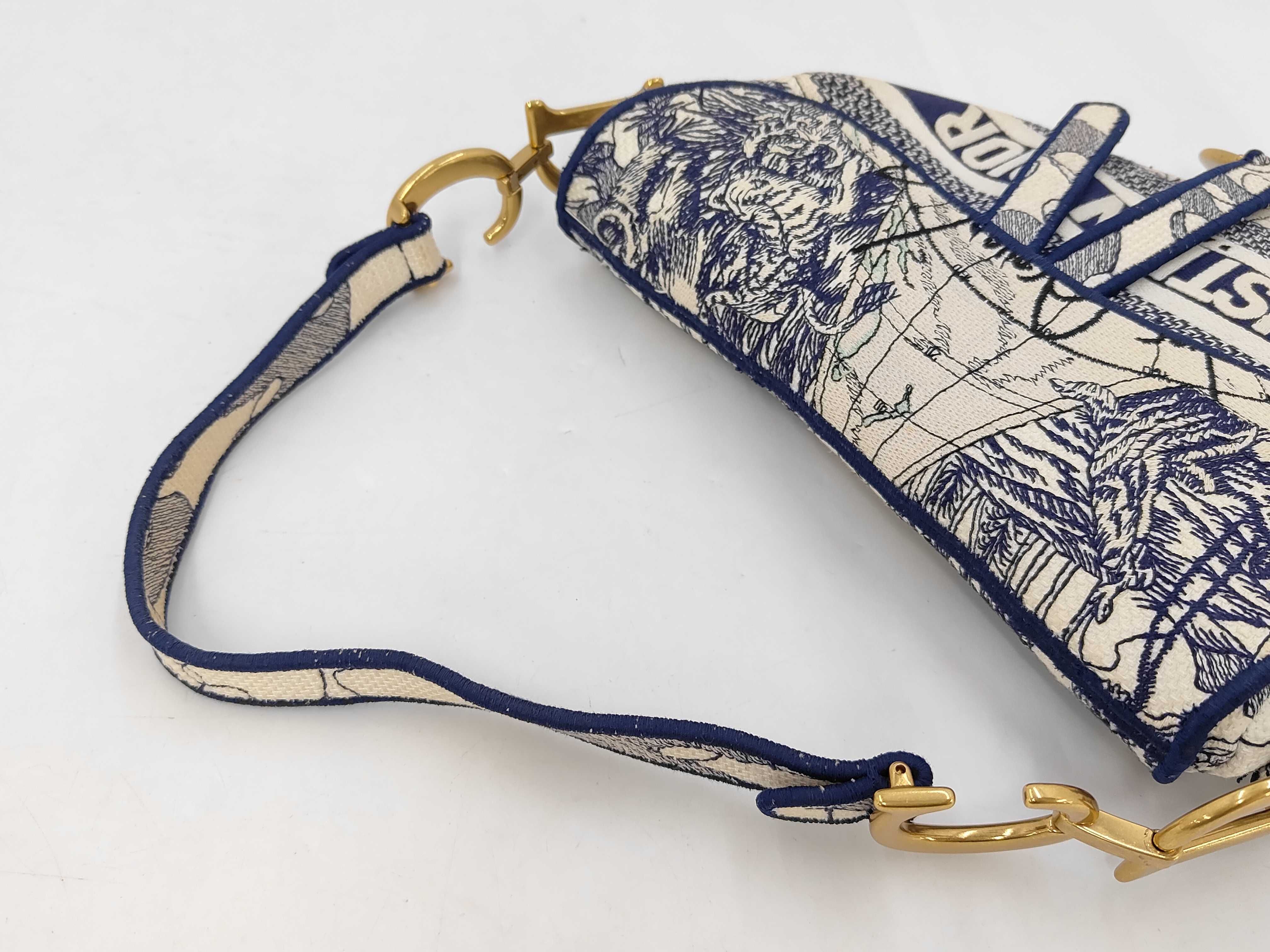 Christian Saddle Around the World Canvas One-Shoulder Bag Handbag — view 3