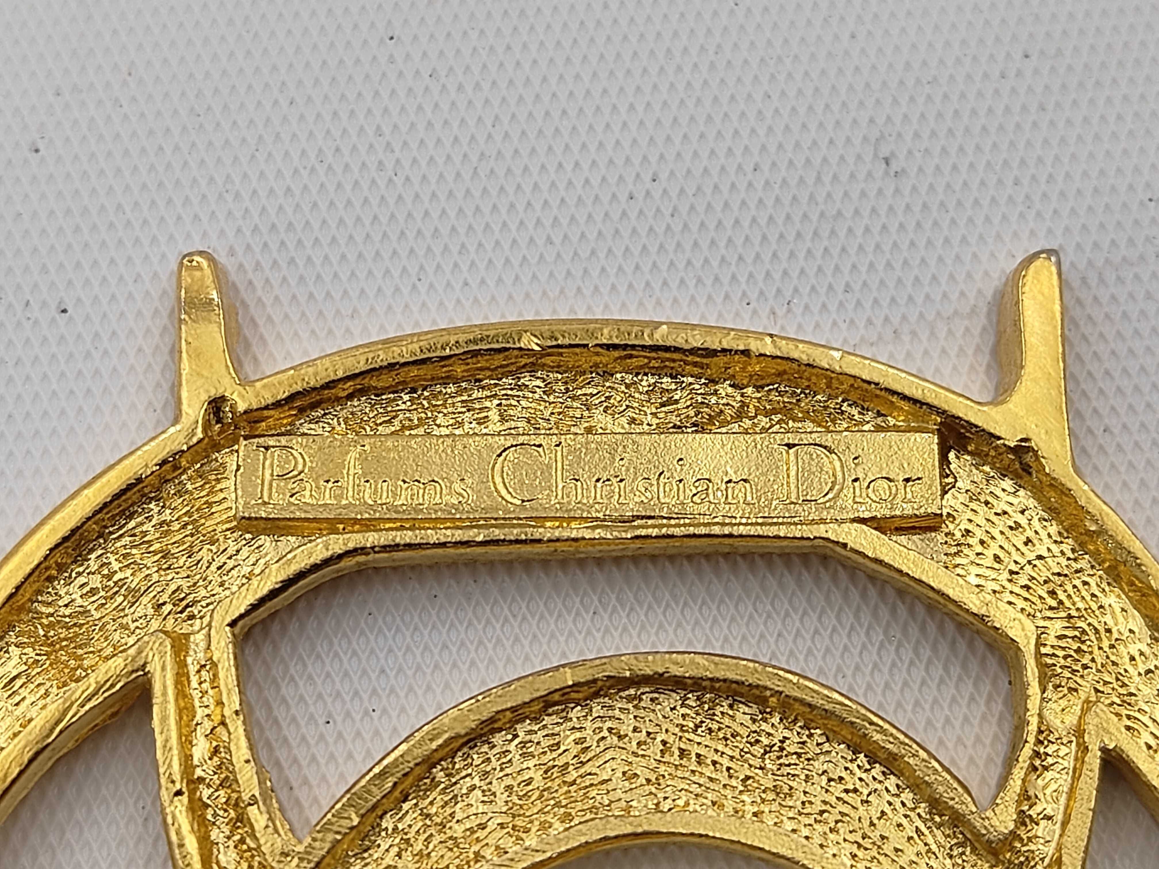 brooch — view 4