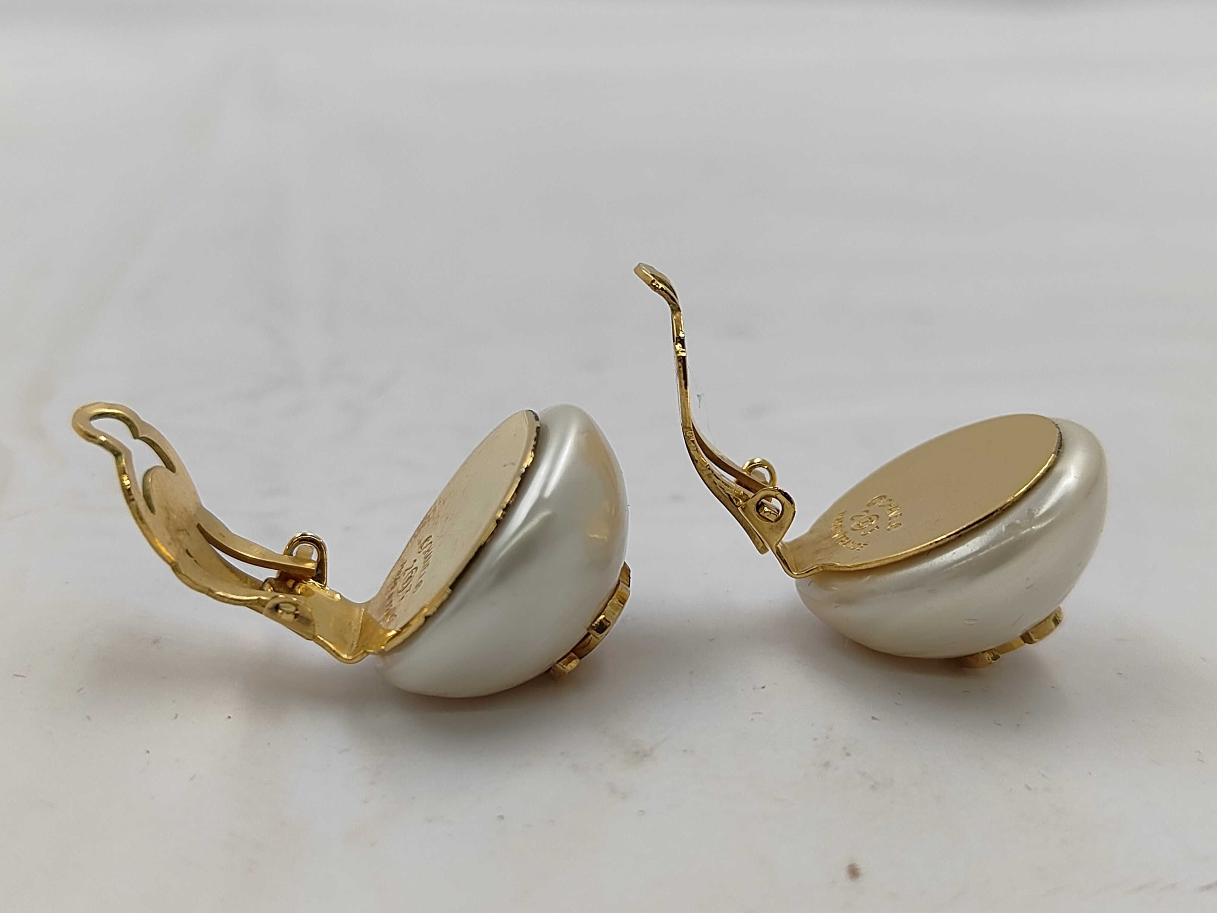 earrings — view 3