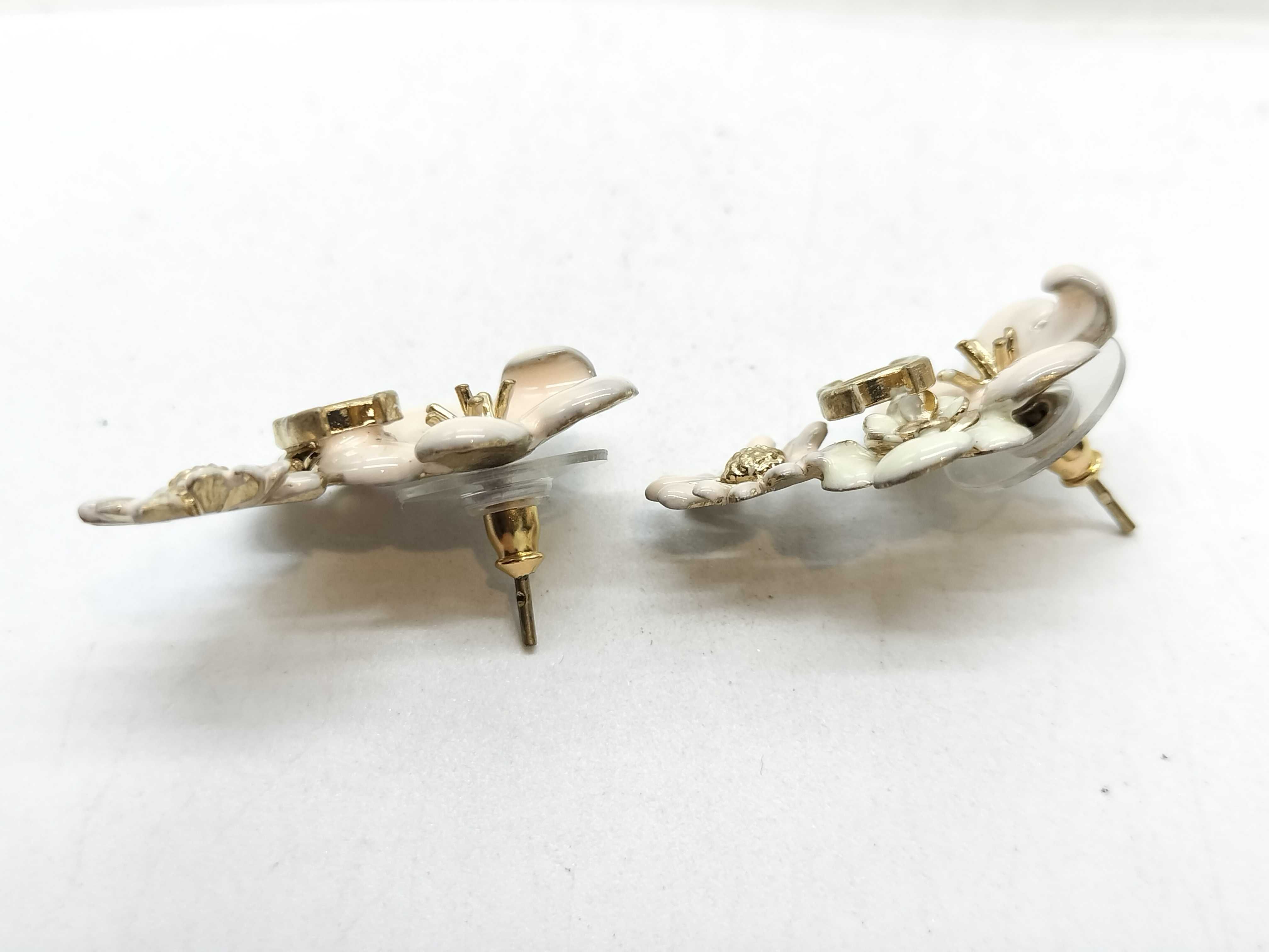 Flower Motif Coco Mark 10P Earrings — view 3
