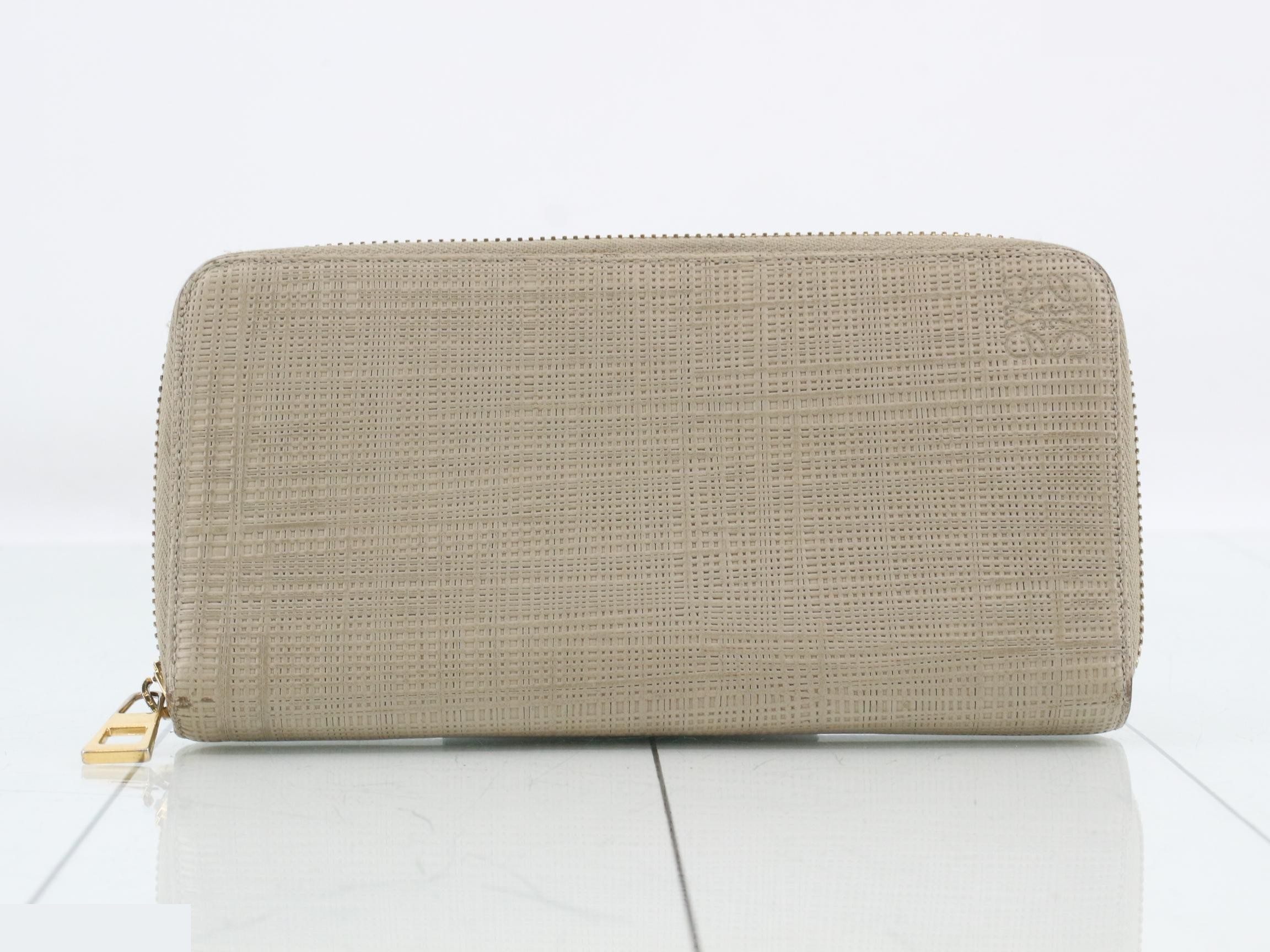 Anagram Long Wallet, Around Zip, Beige, 261604