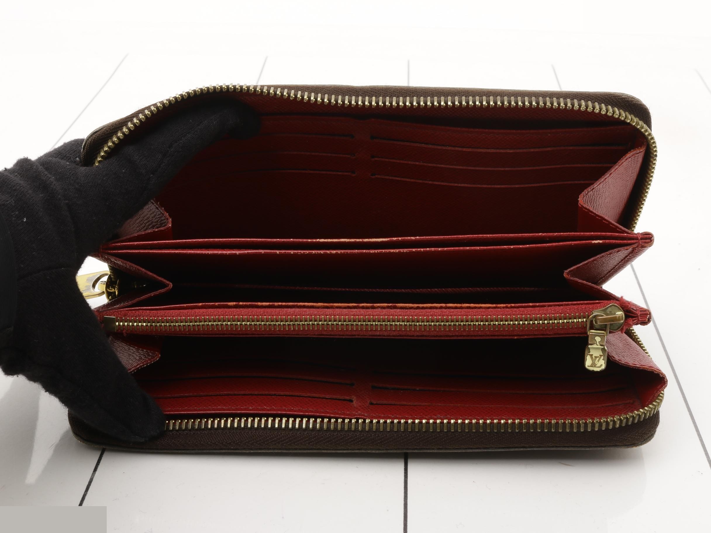 Monogram Zippy Wallet, Fuchsia, Round Zipper Long Wallet — view 4