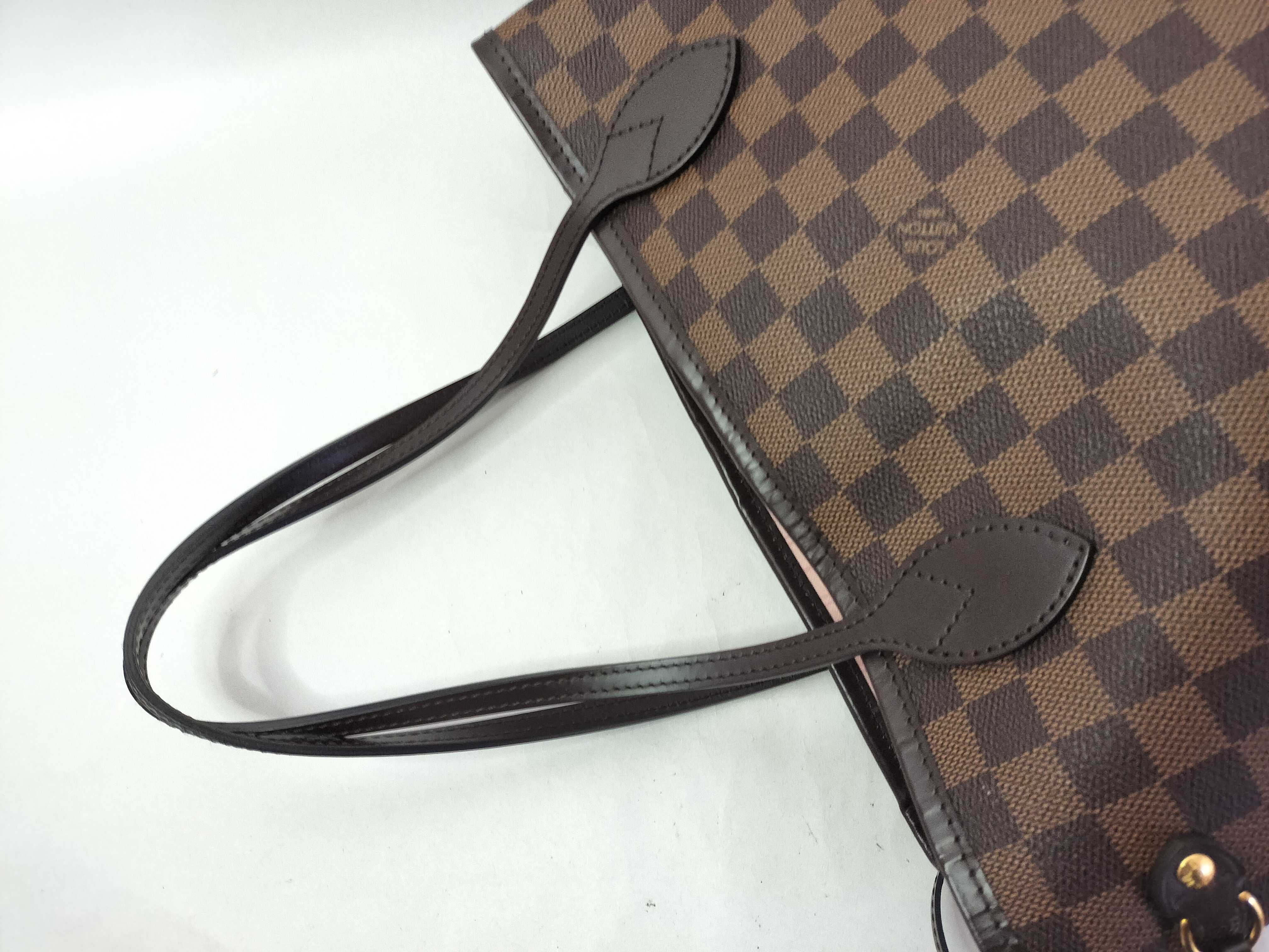 Damier Bag Louis Vuitton Damier Neverfull MM Tote Bag with Pouch — view 5