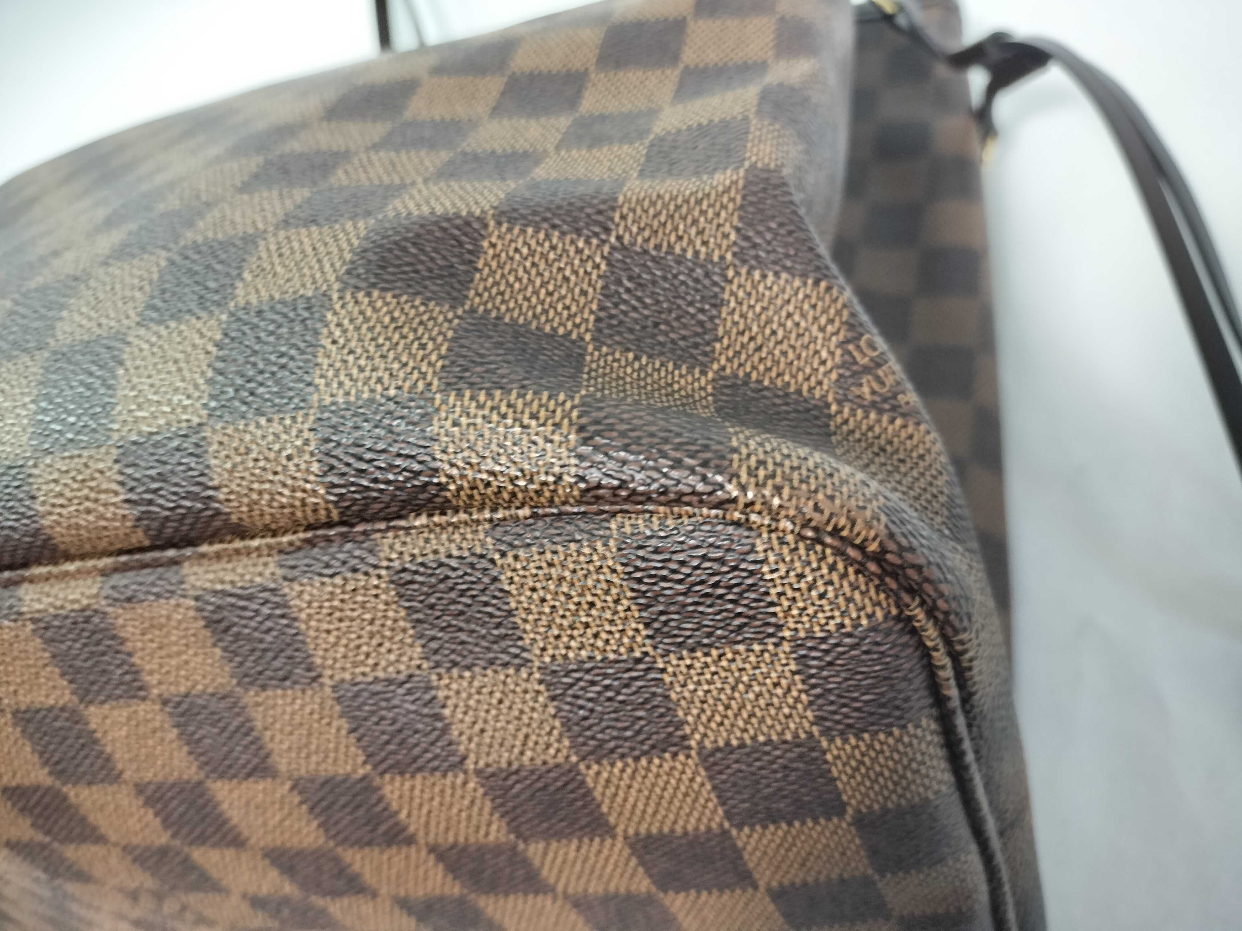 Damier Bag Louis Vuitton Damier Neverfull MM Tote Bag with Pouch — view 9