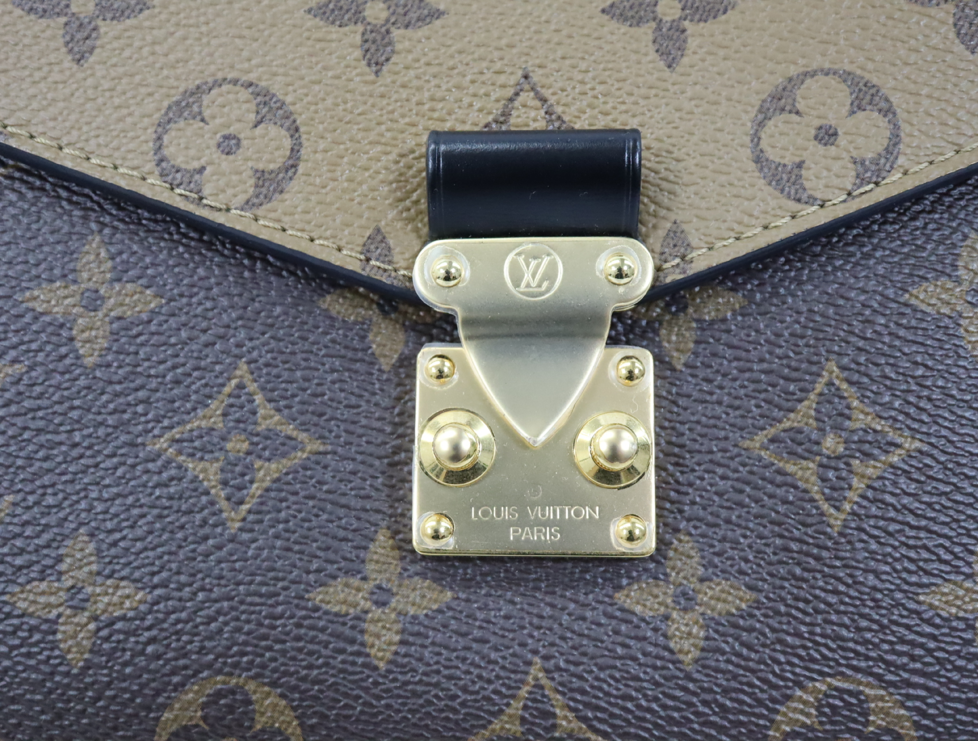 Monogram Reverse Pochette Metis MM M44876 Shoulder Bag (RFID detected) — view 12