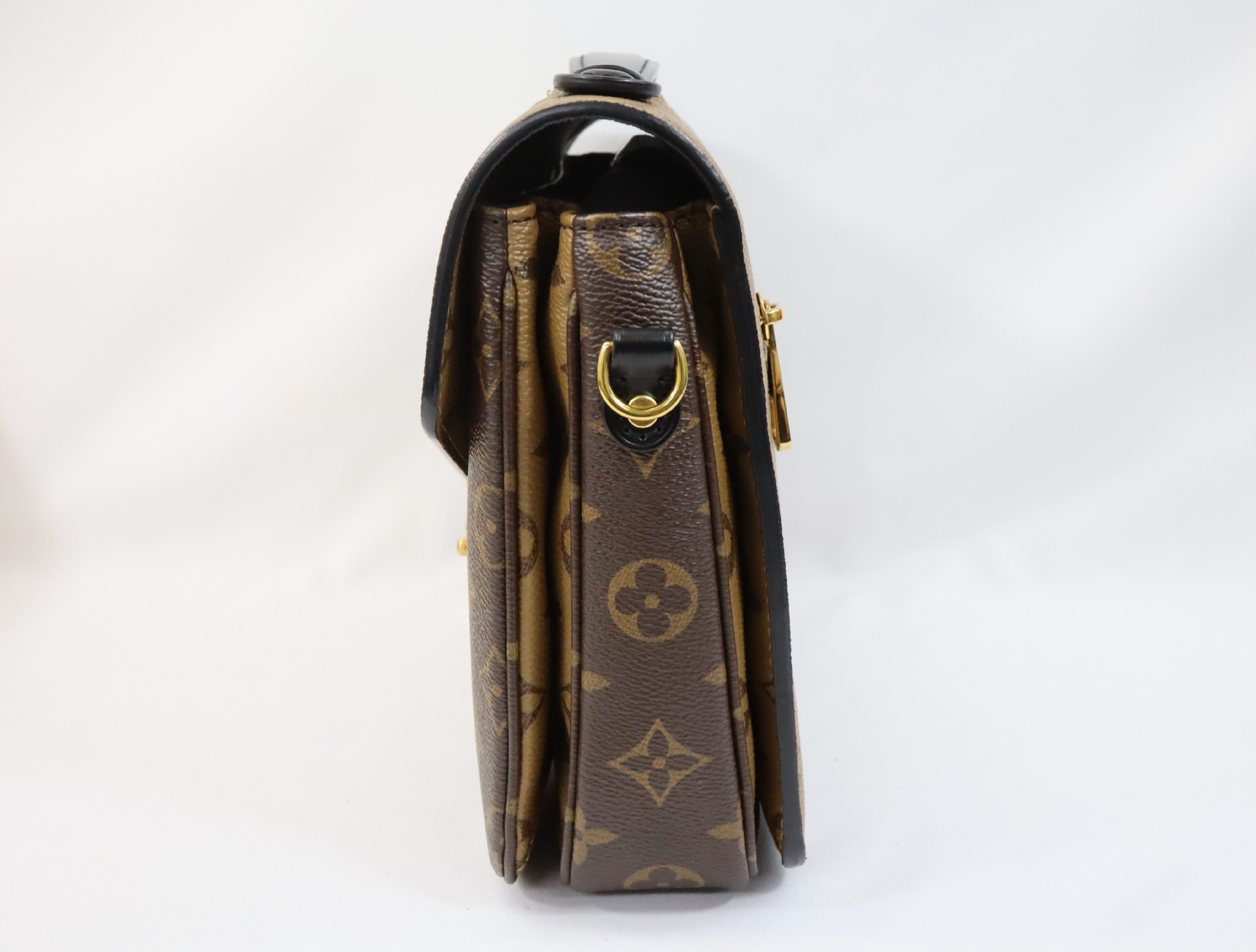 Monogram Reverse Pochette Metis MM M44876 Shoulder Bag (RFID detected) — view 3
