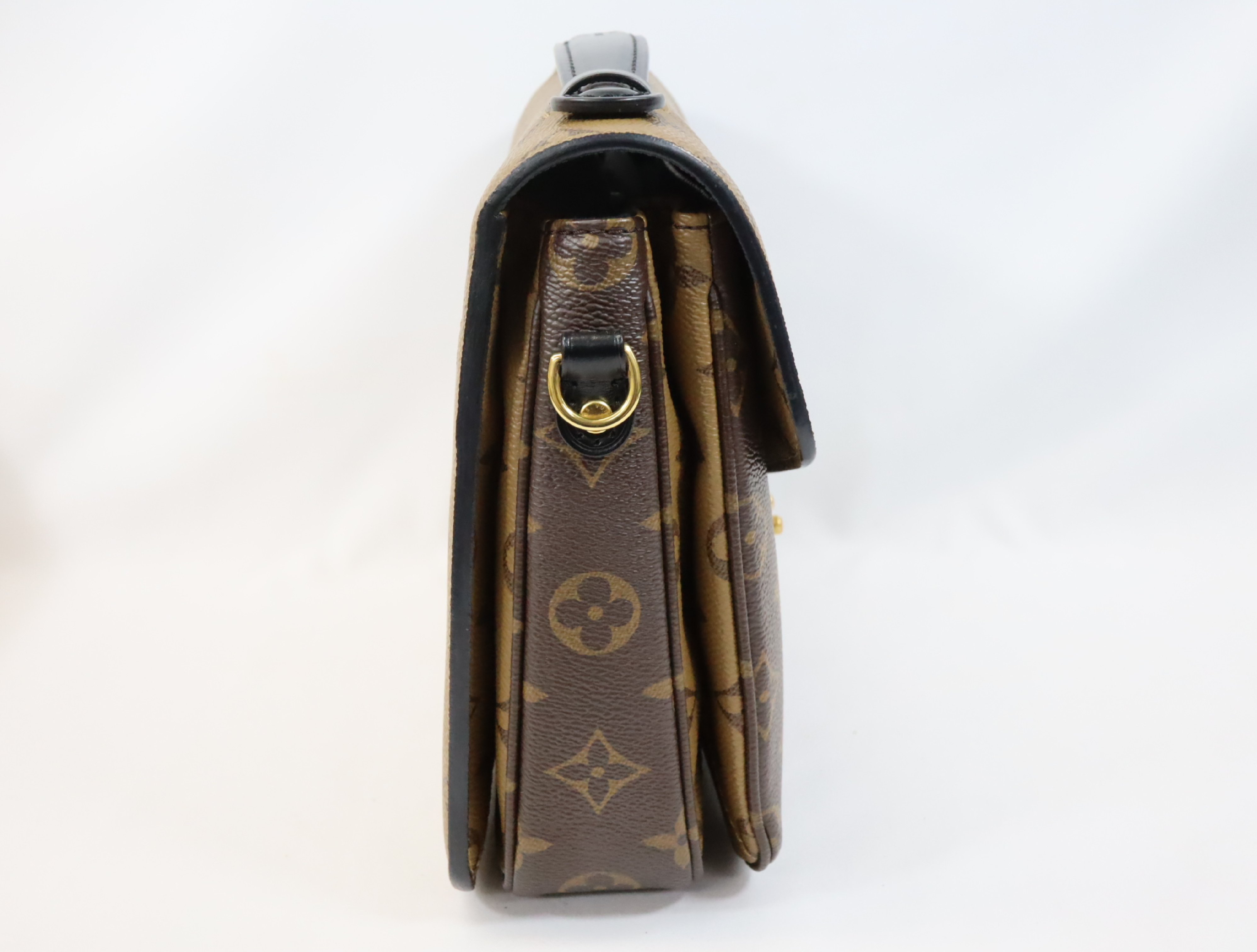 Monogram Reverse Pochette Metis MM M44876 Shoulder Bag (RFID detected) — view 4