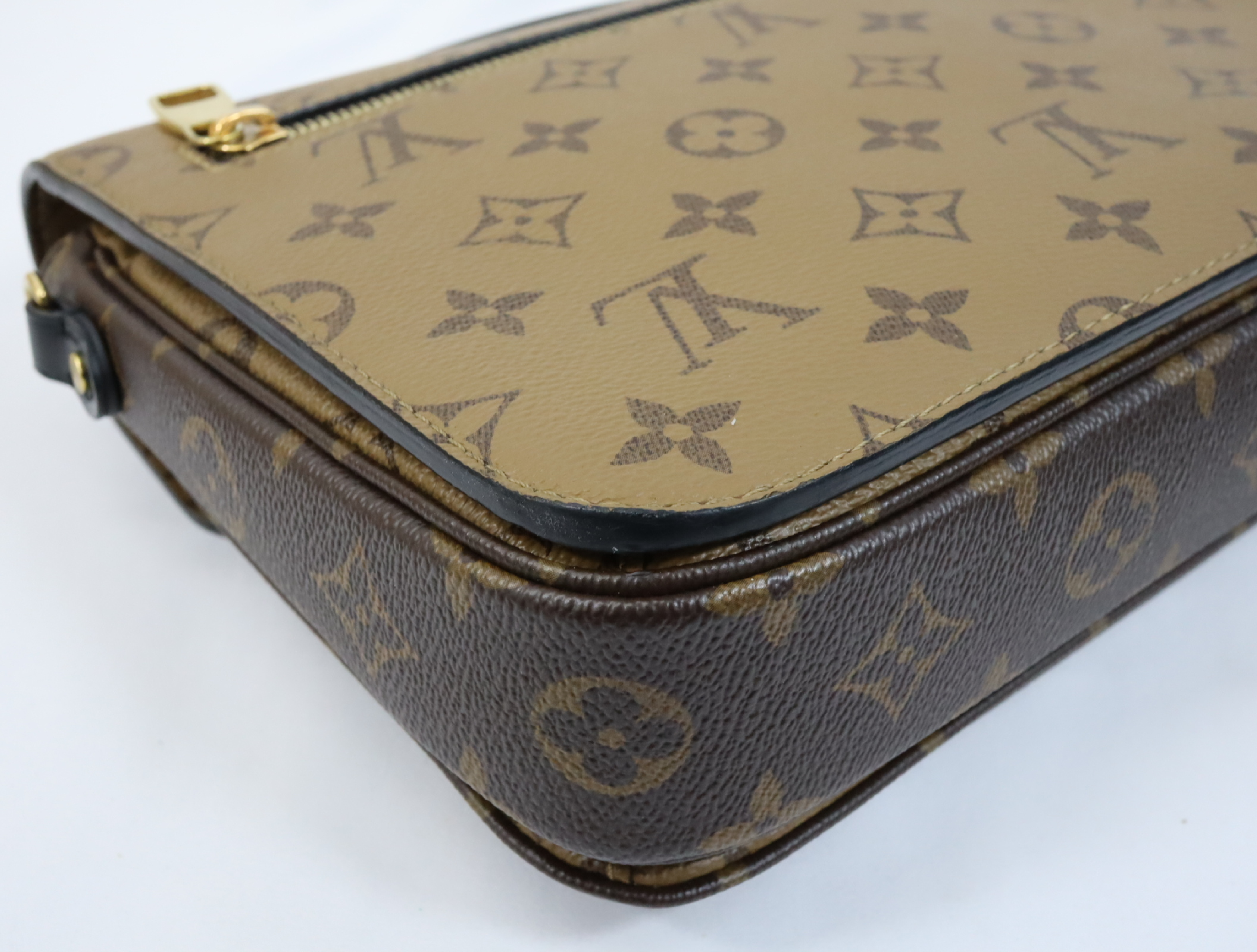 Monogram Reverse Pochette Metis MM M44876 Shoulder Bag (RFID detected) — view 9