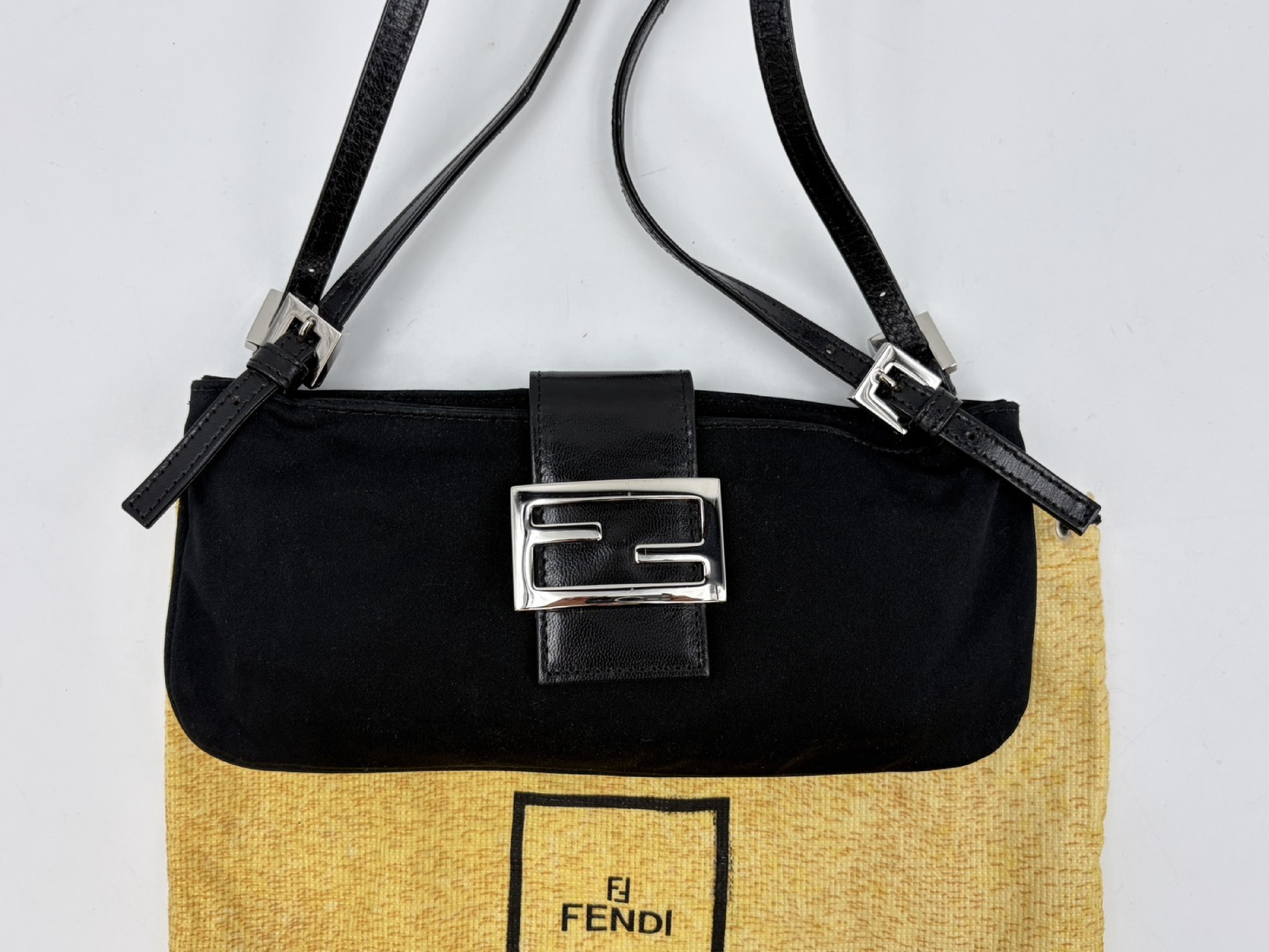 Mamma Nylon Shoulder Bag 2321・26687・099 Black Shoulder Bag — view 2
