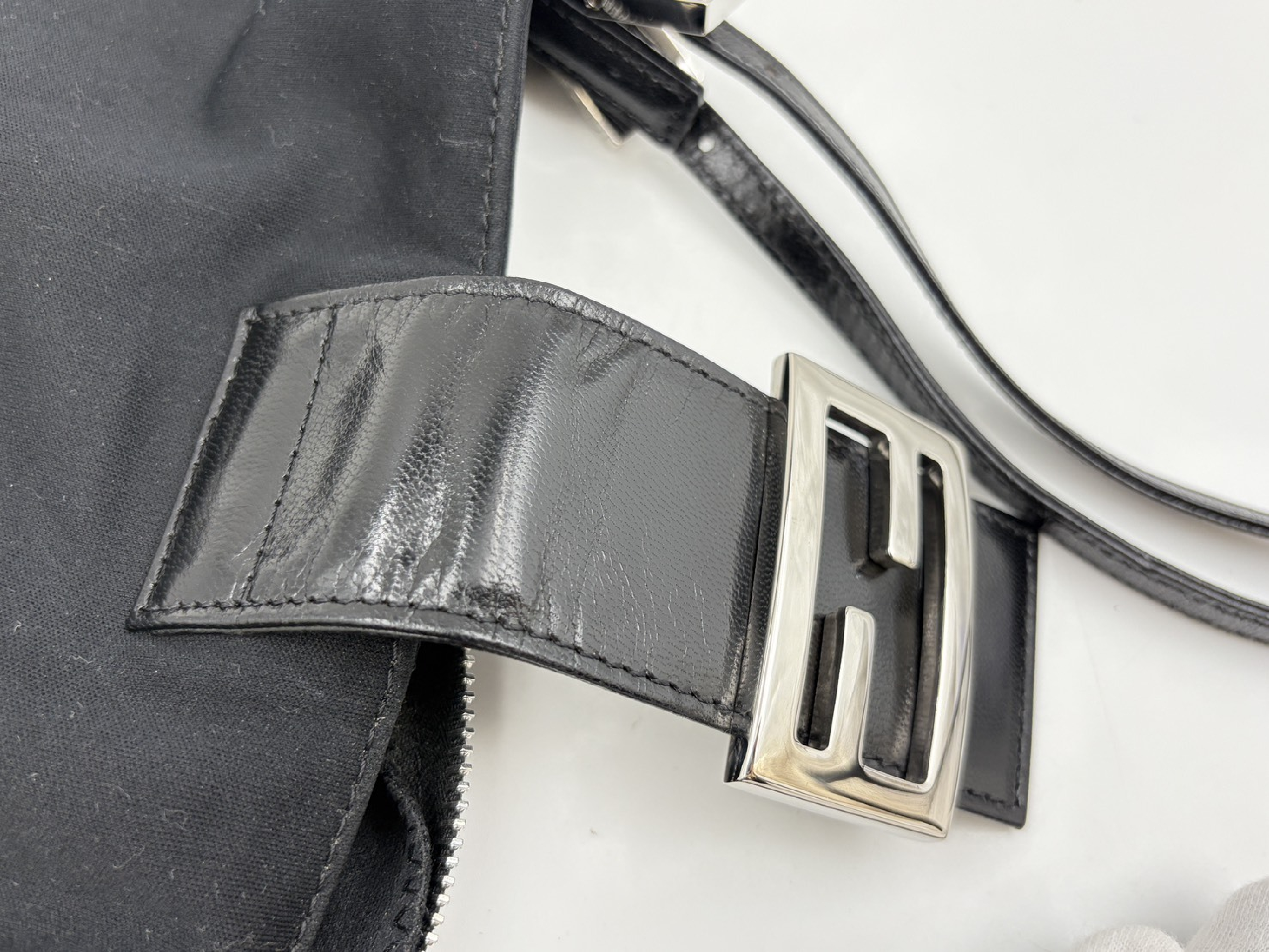 Mamma Nylon Shoulder Bag 2321・26687・099 Black Shoulder Bag — view 5