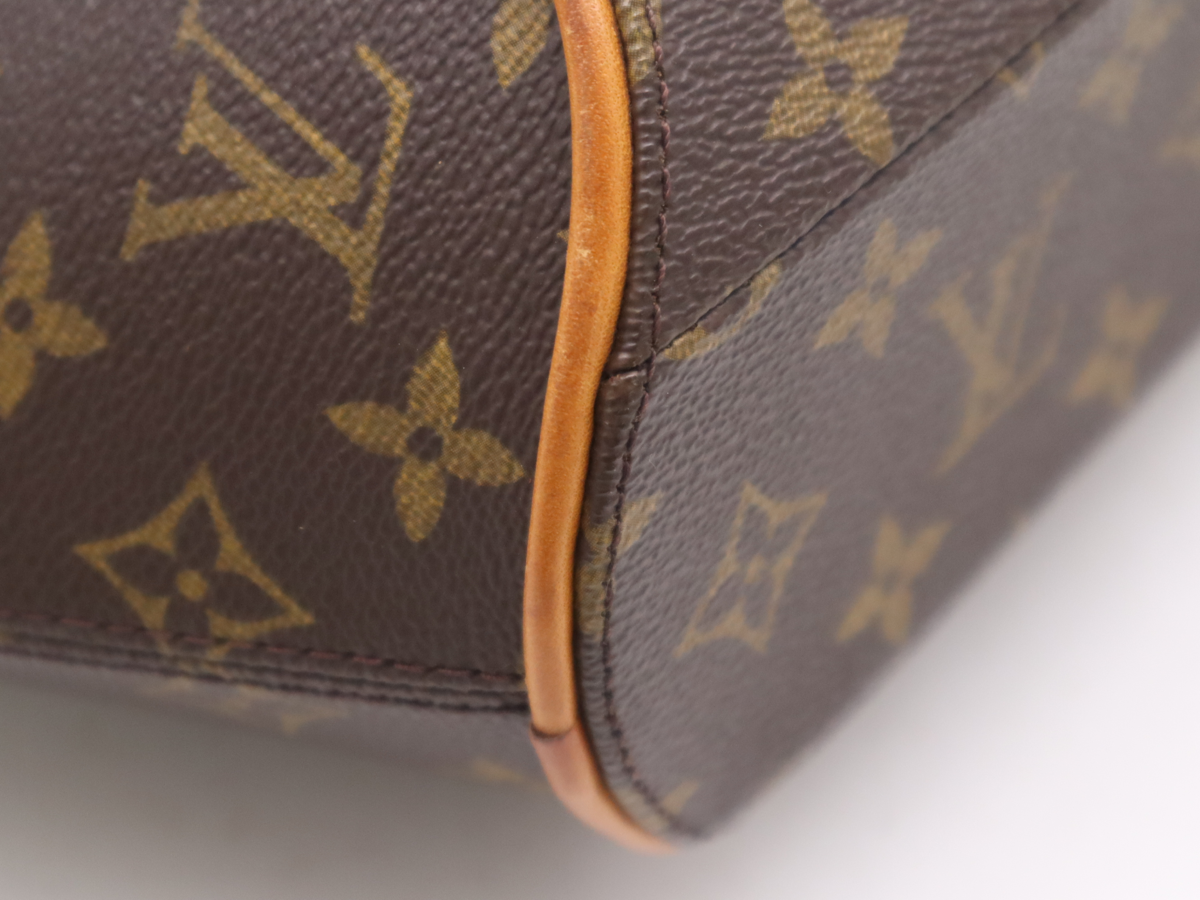 M51127 Monogram Ellipse PM Handbag — view 11