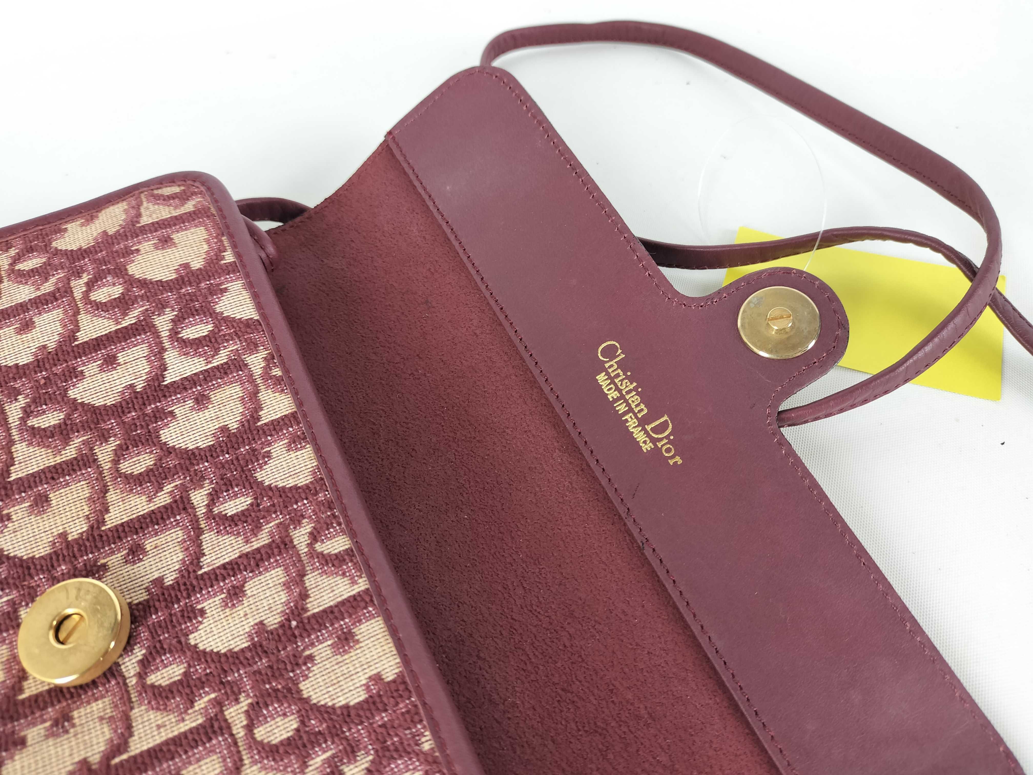 Trotter Bordeaux Vintage Shoulder Bag — view 8