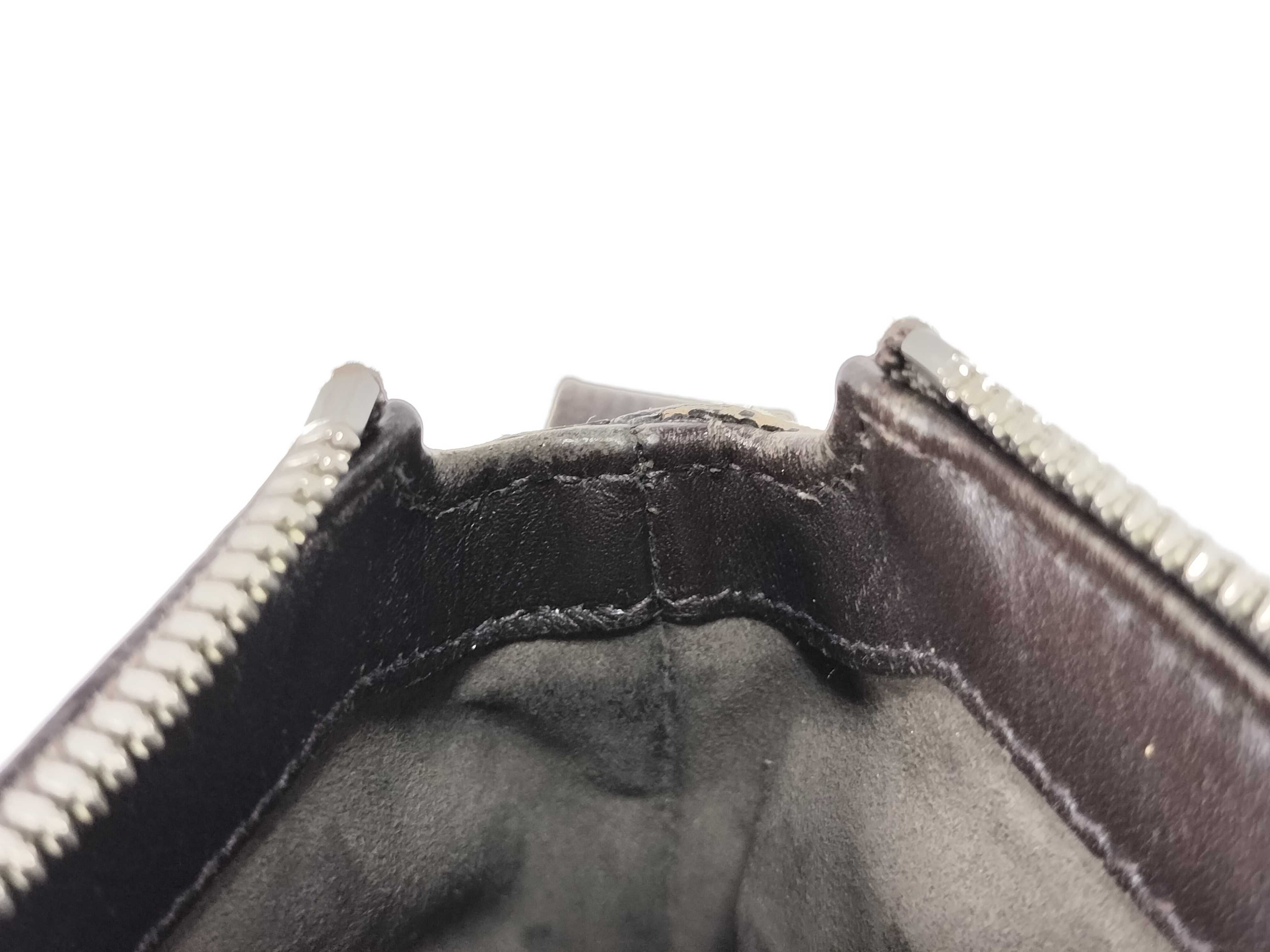 GG Supreme Shoulder Bag — view 9