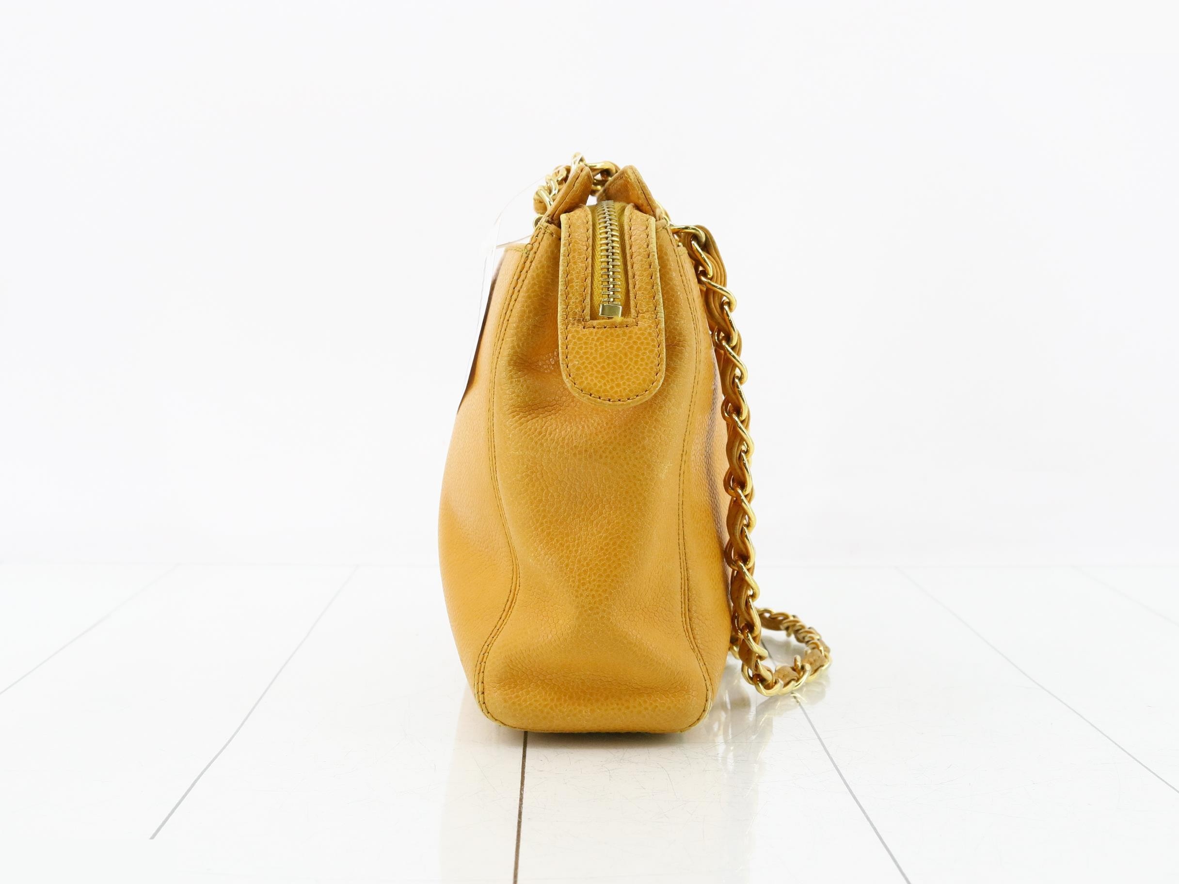Caviar leather logo chain semi-shoulder bag — view 3