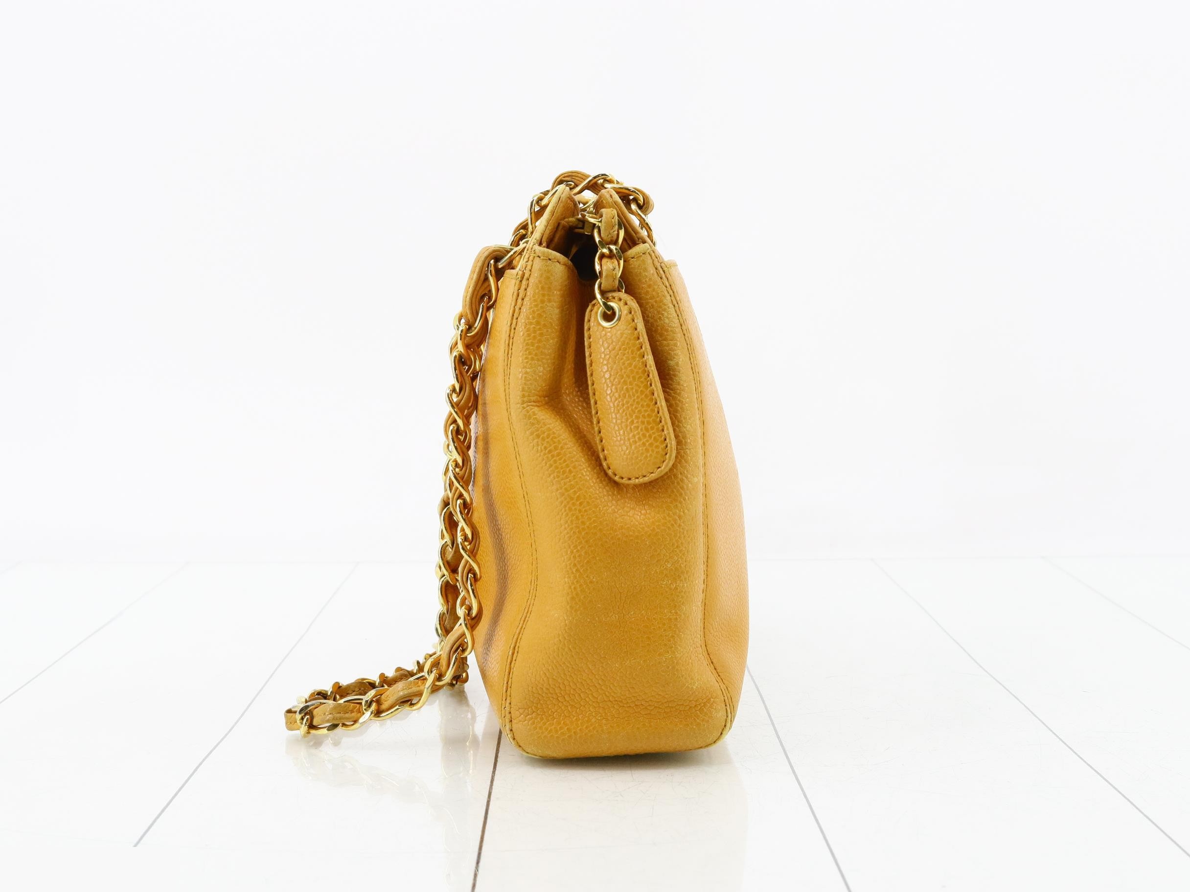 Caviar leather logo chain semi-shoulder bag — view 4