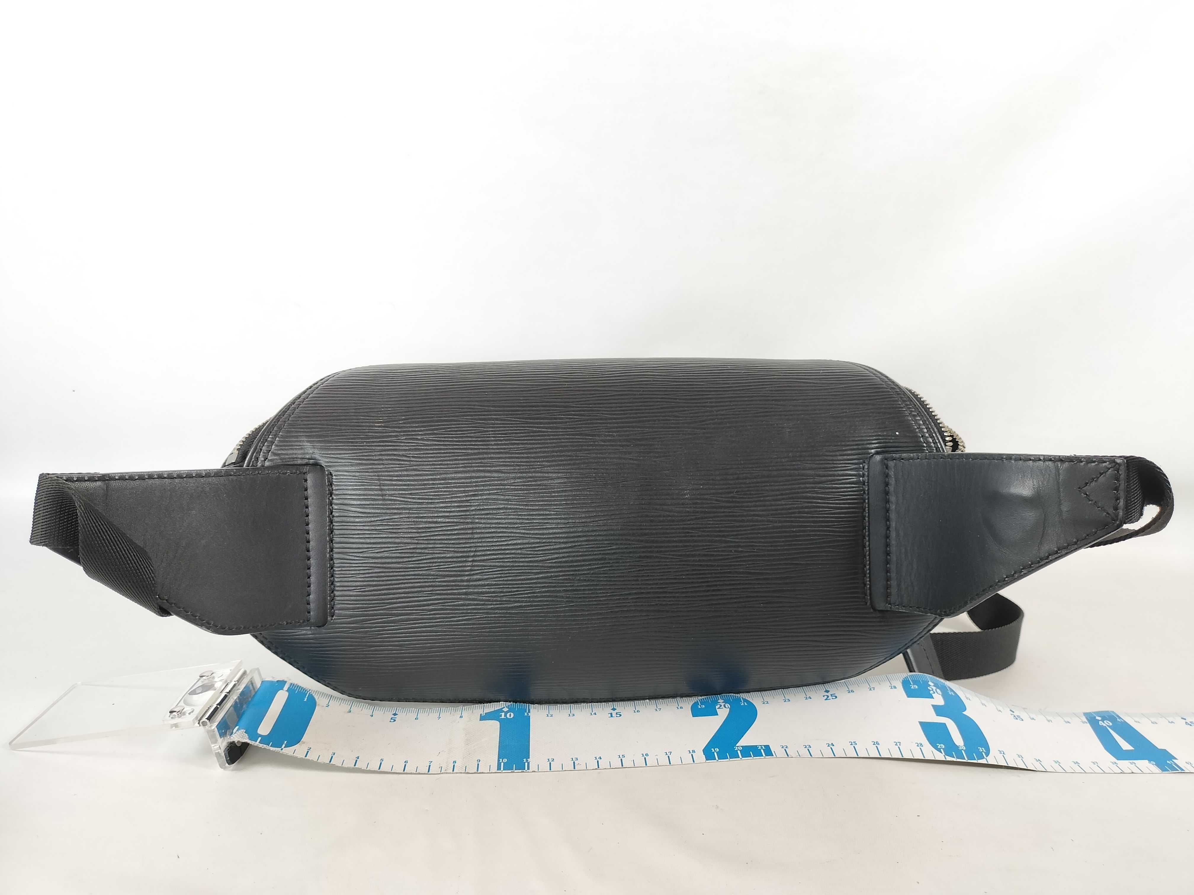 Epi M56610 Epi Damier Graphite Bum Bag with Dust Bag (Waist Bag) — view 2