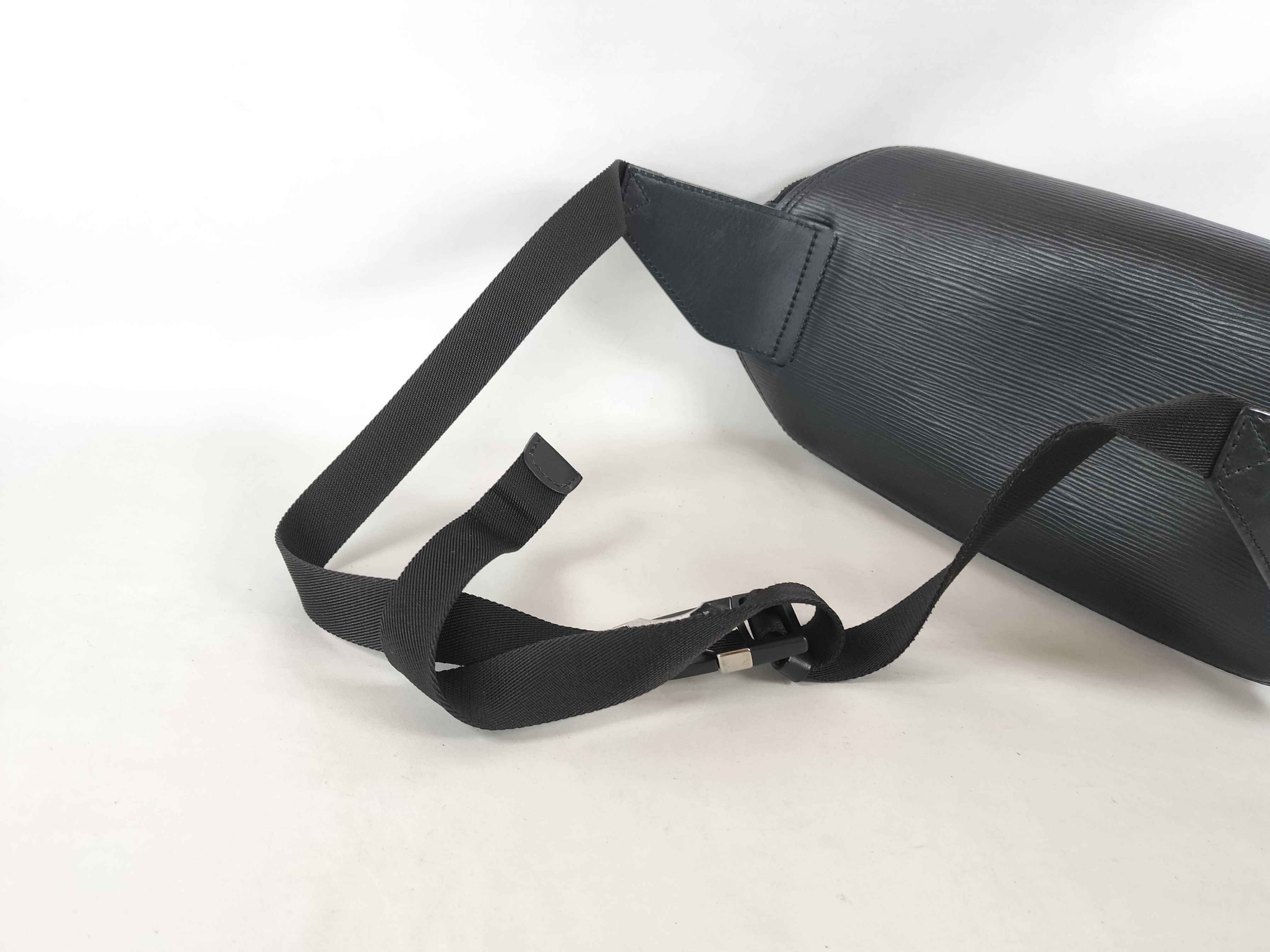 Epi M56610 Epi Damier Graphite Bum Bag with Dust Bag (Waist Bag) — view 3