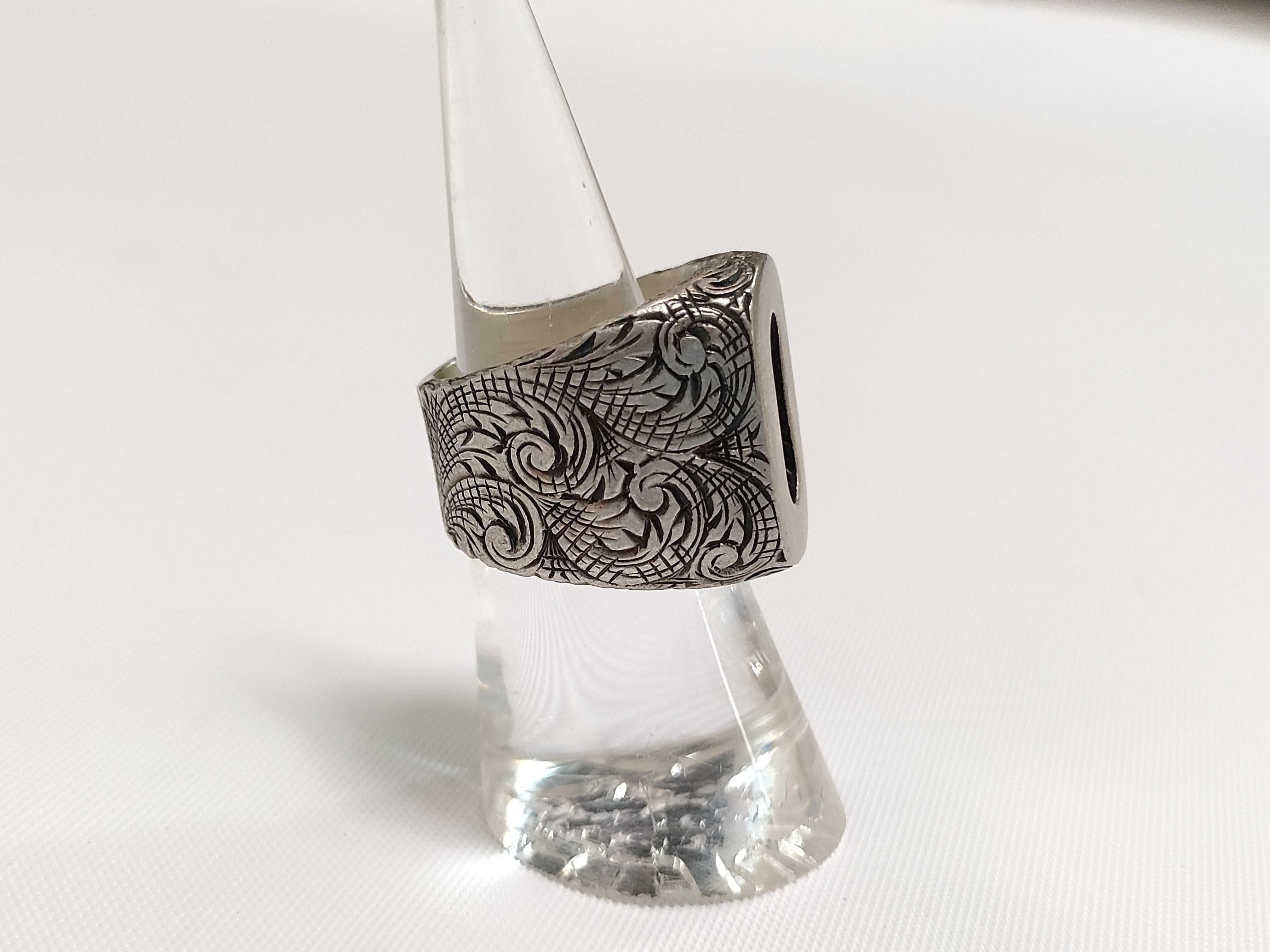 Arabesque Alphabet Ring, SV925 Ring — view 3