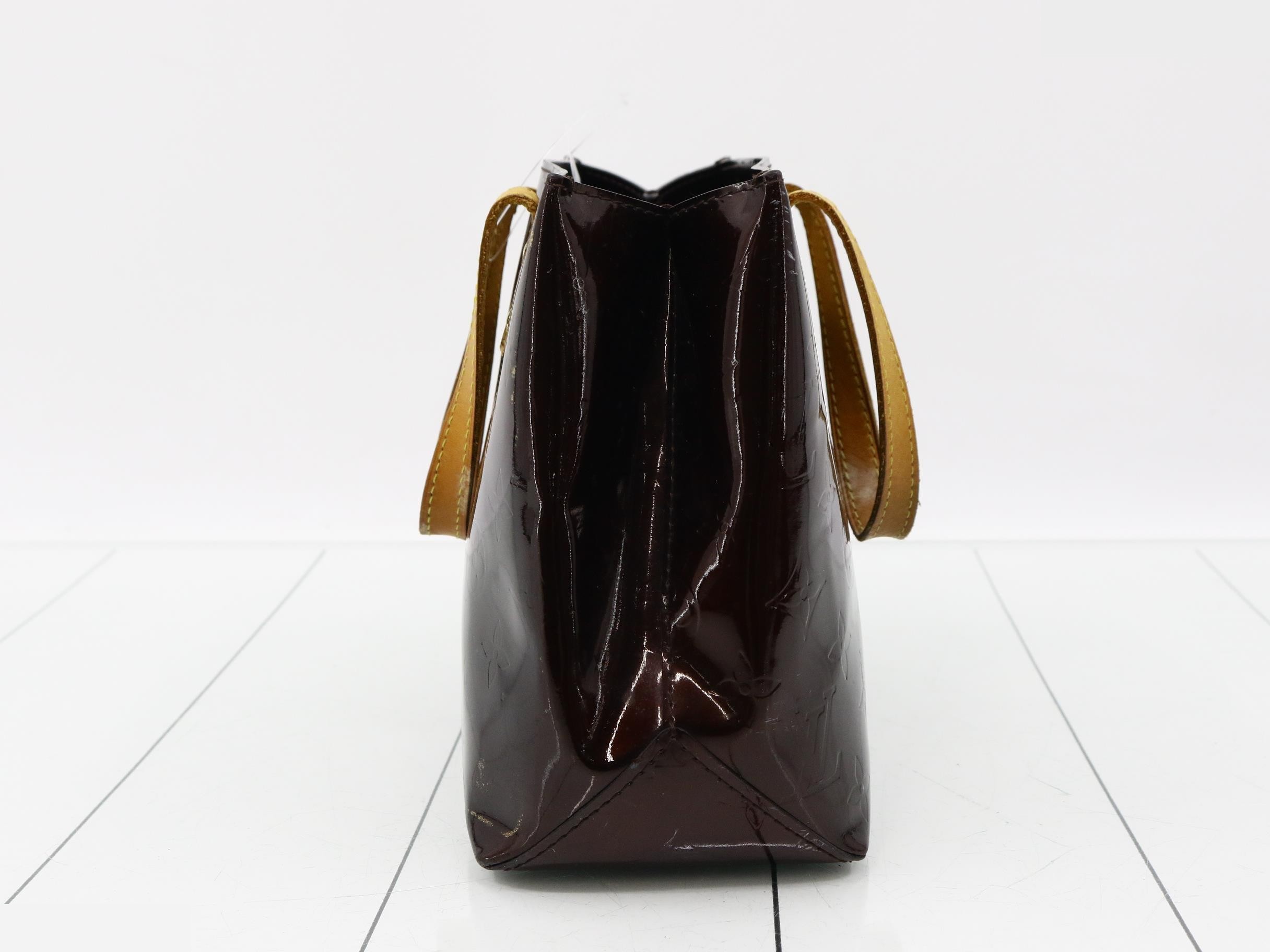 Vernis Lead PM Amarante Handbag — view 3
