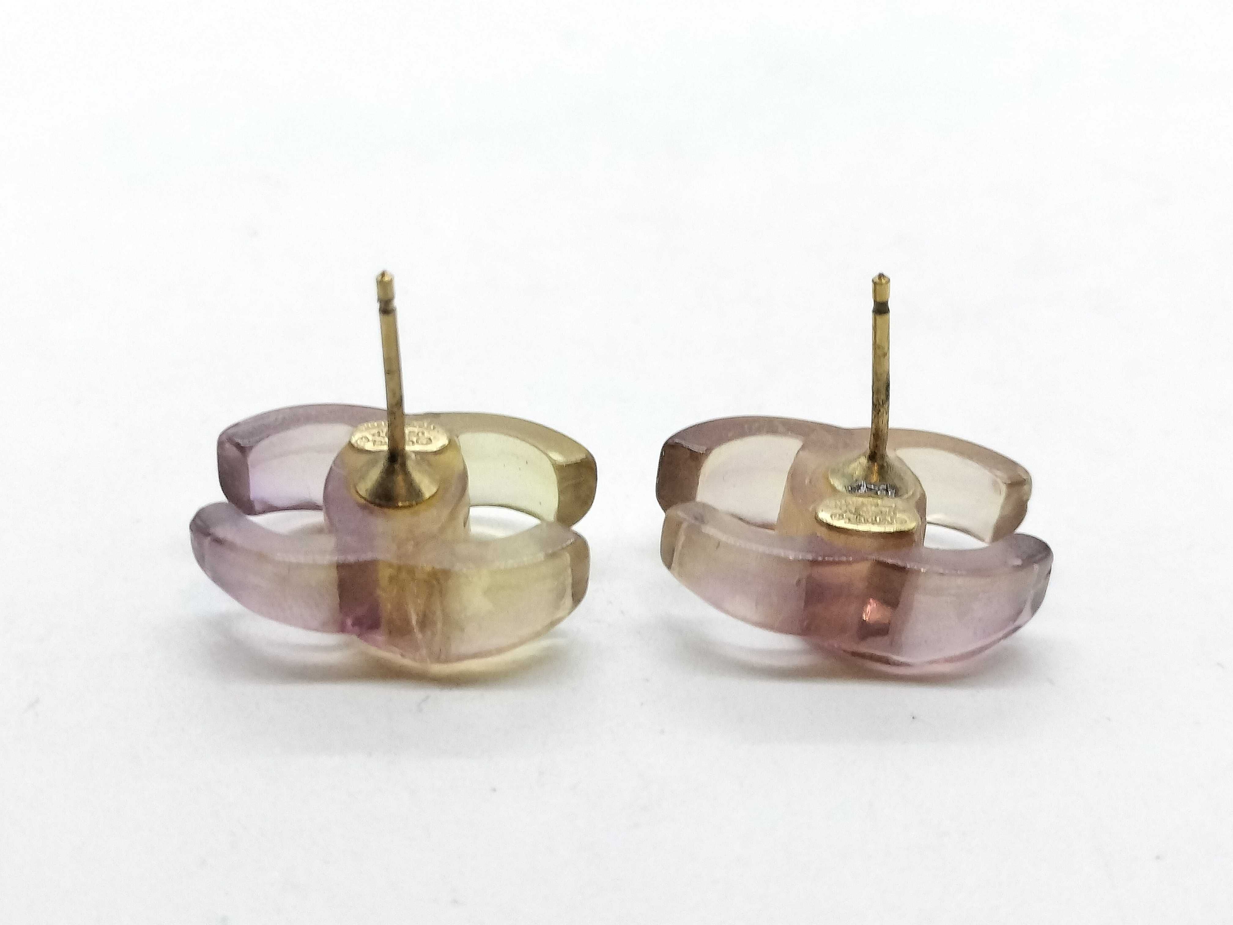 02P Earring (One earring without backing) — view 5