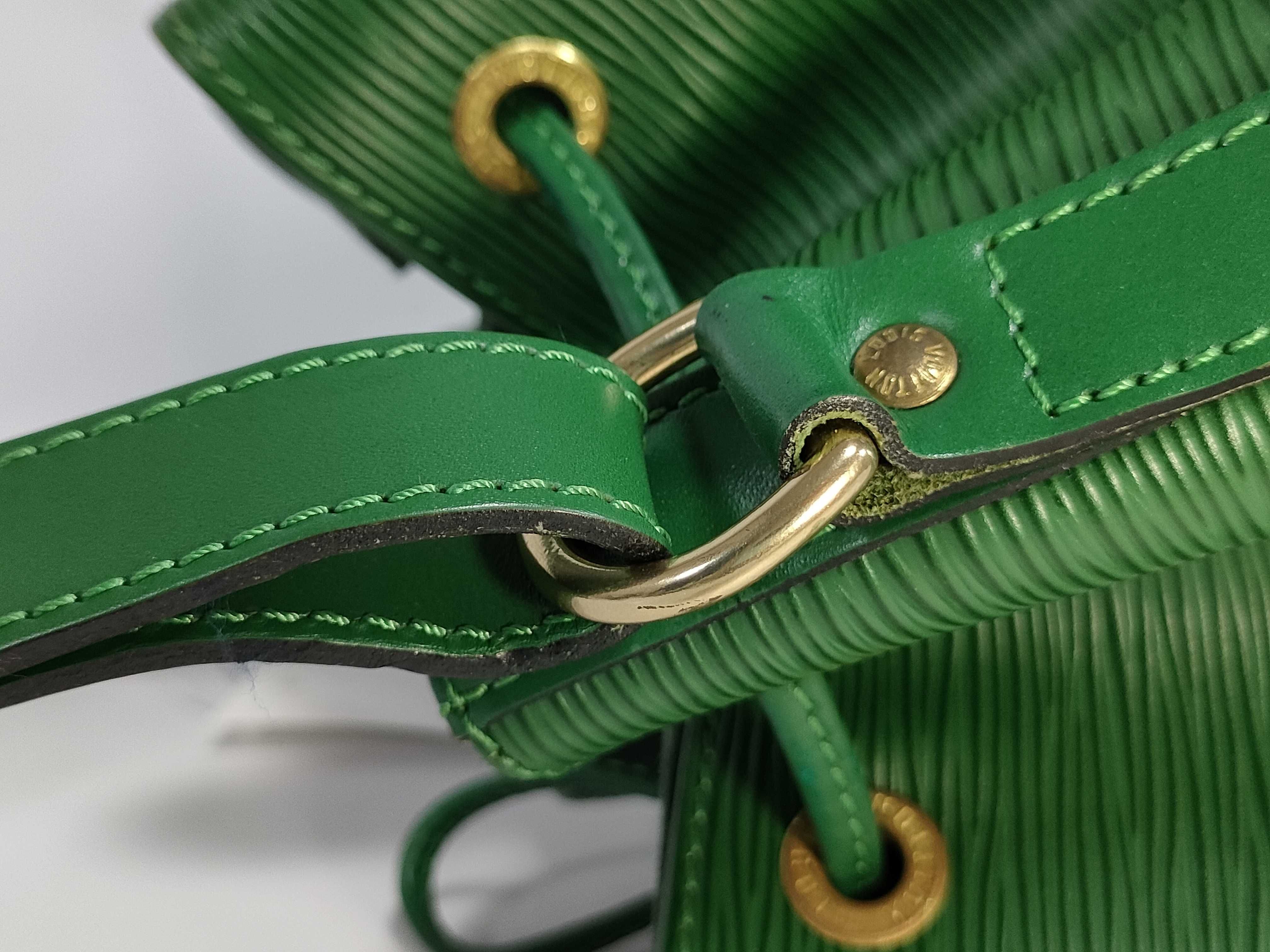Epi M44104 Petit Noé Shoulder Bag — view 5