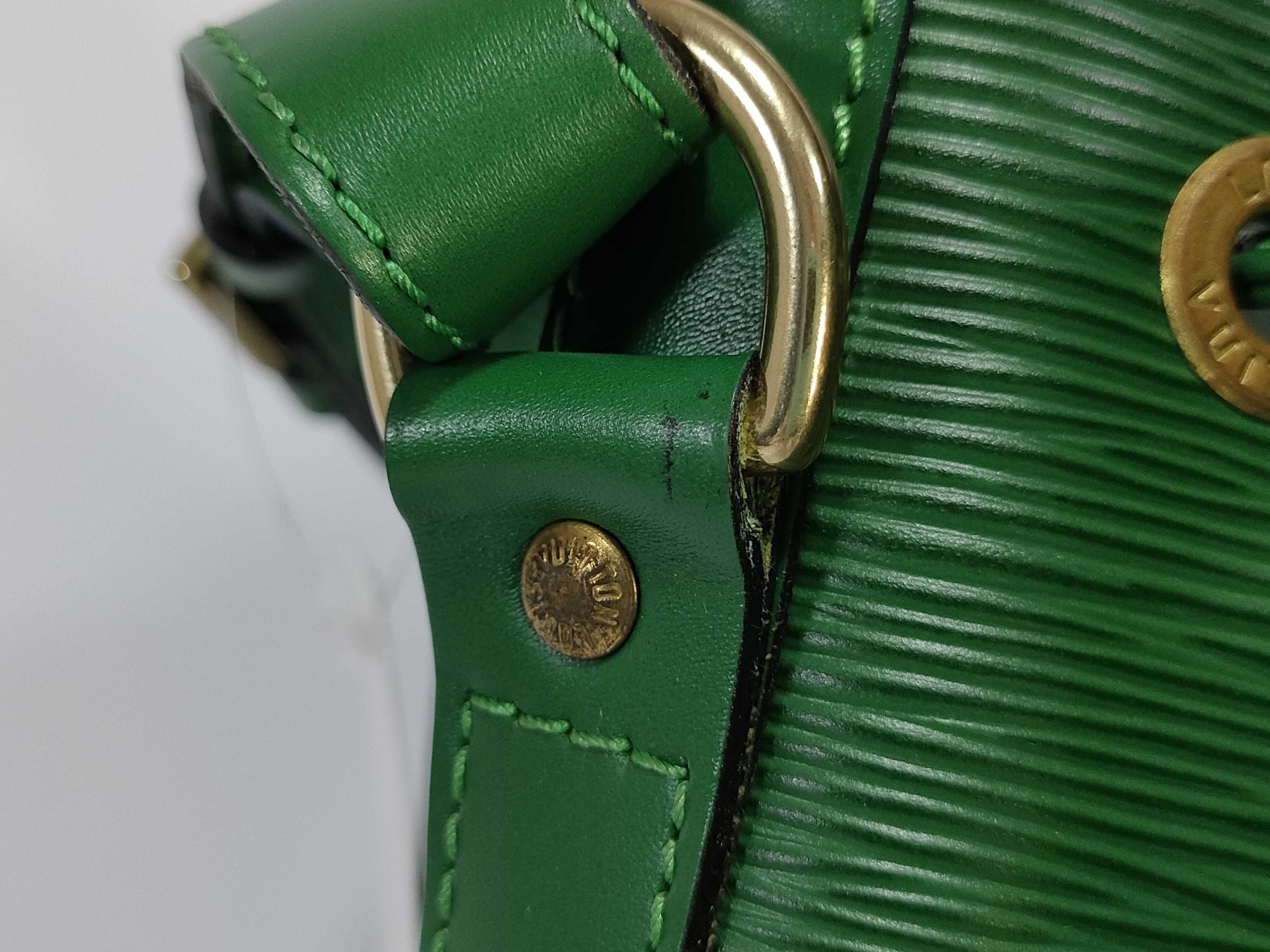 Epi M44104 Petit Noé Shoulder Bag — view 9