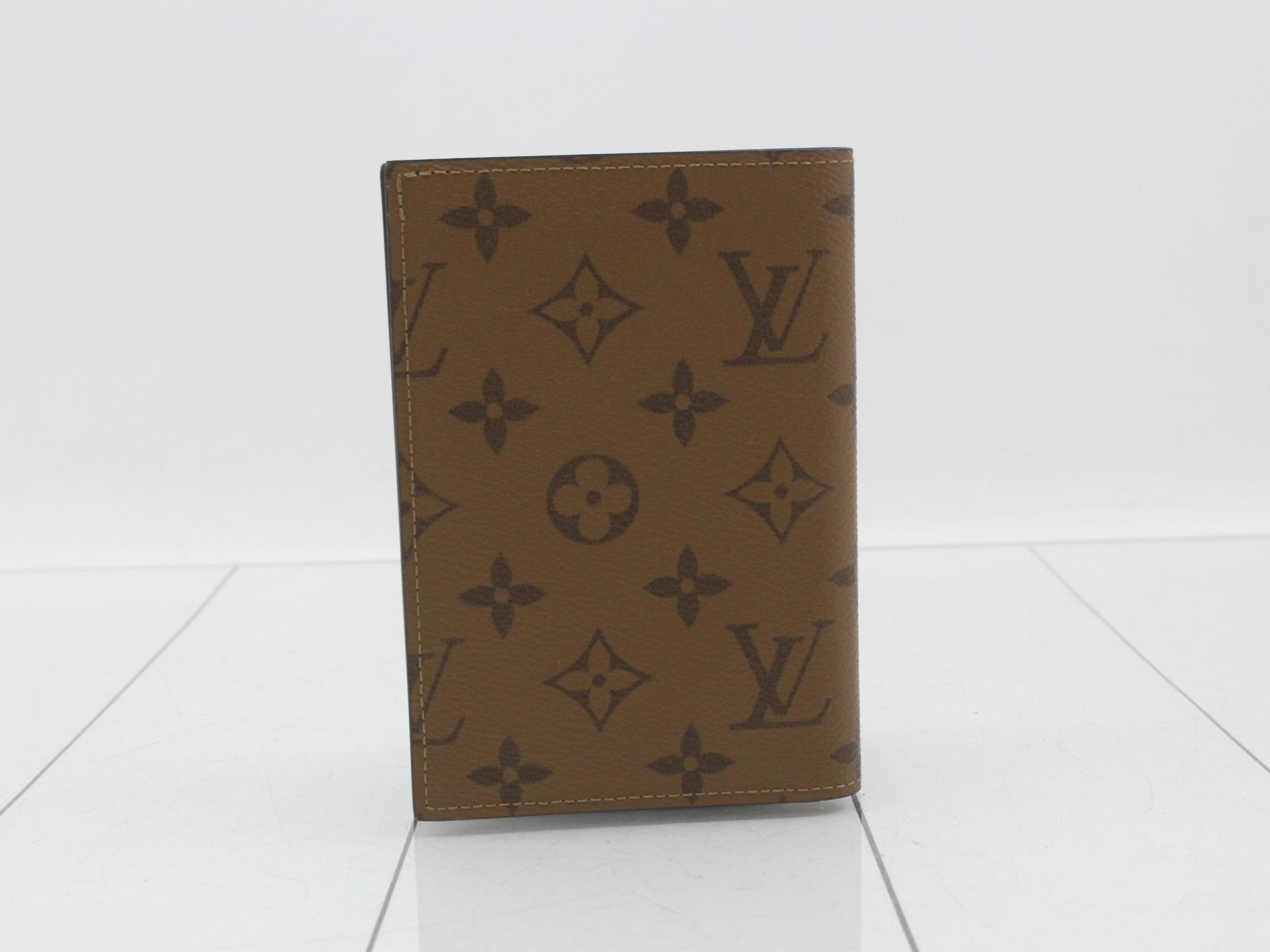 Passport cover, Couverture Passeport, List price ¥56,100 — view 2