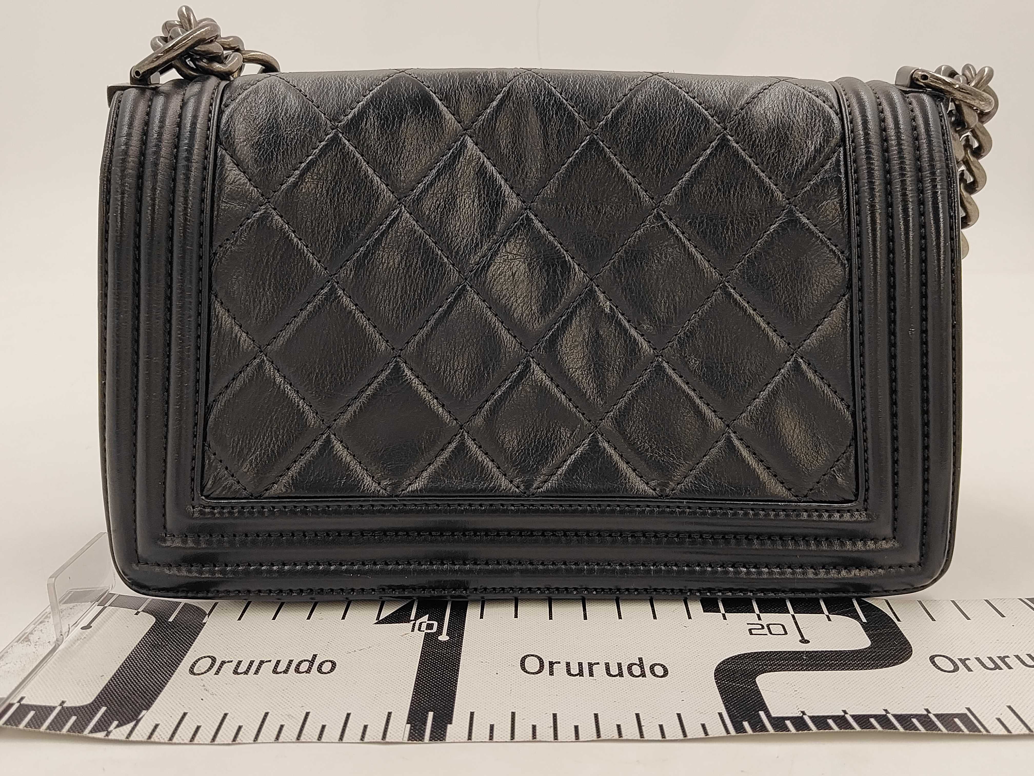 Boy Chanel 25 Gunmetal Hardware Chain Shoulder Bag Black (Serial Number 19) — view 2