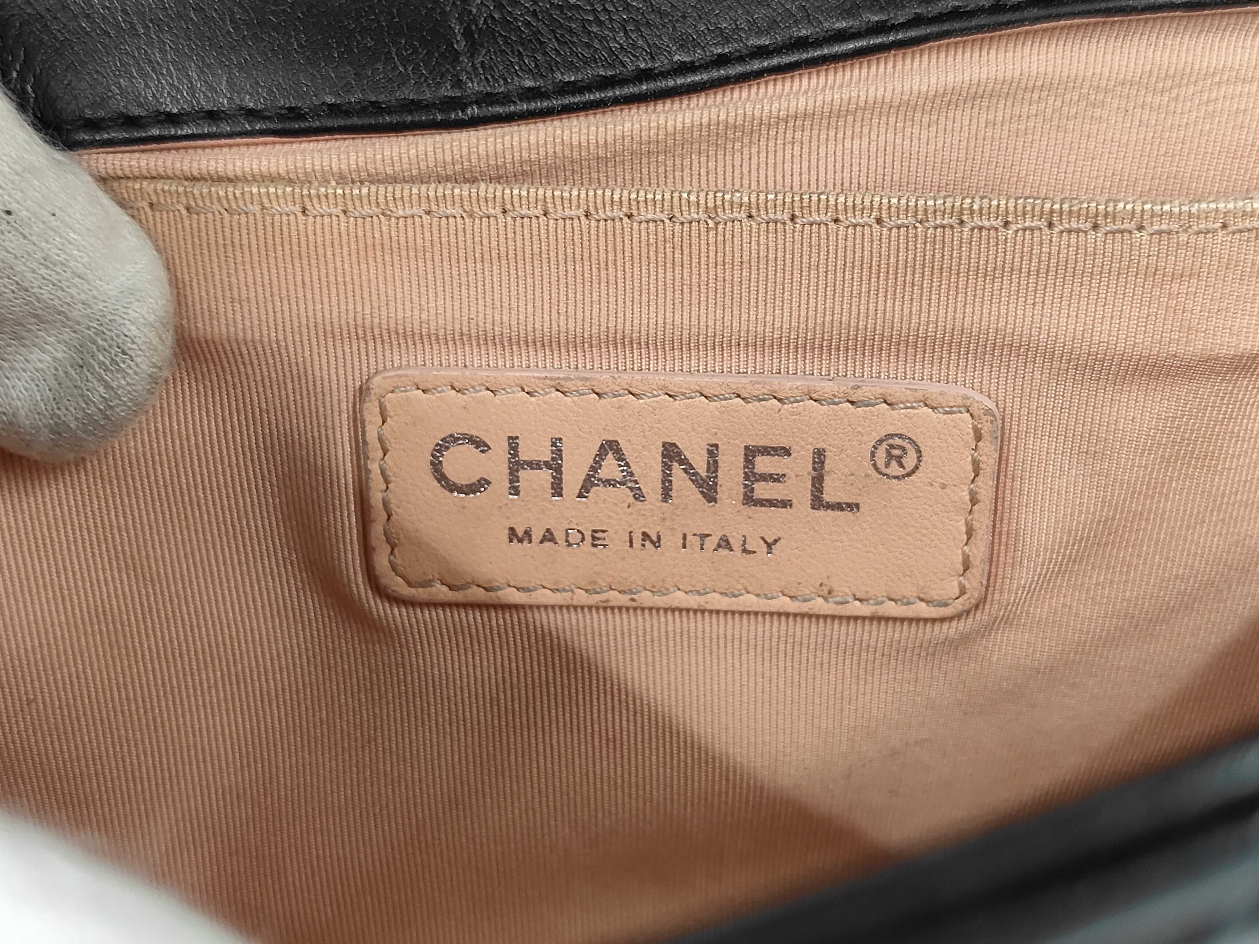 Boy Chanel 25 Gunmetal Hardware Chain Shoulder Bag Black (Serial Number 19) — view 10