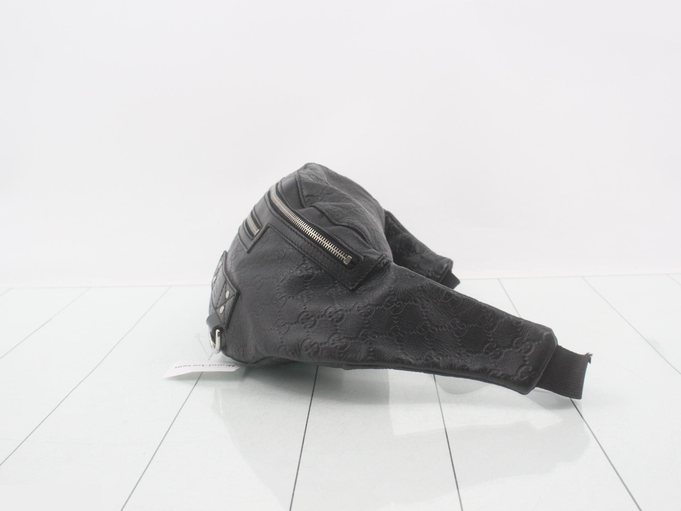Body bag — view 3