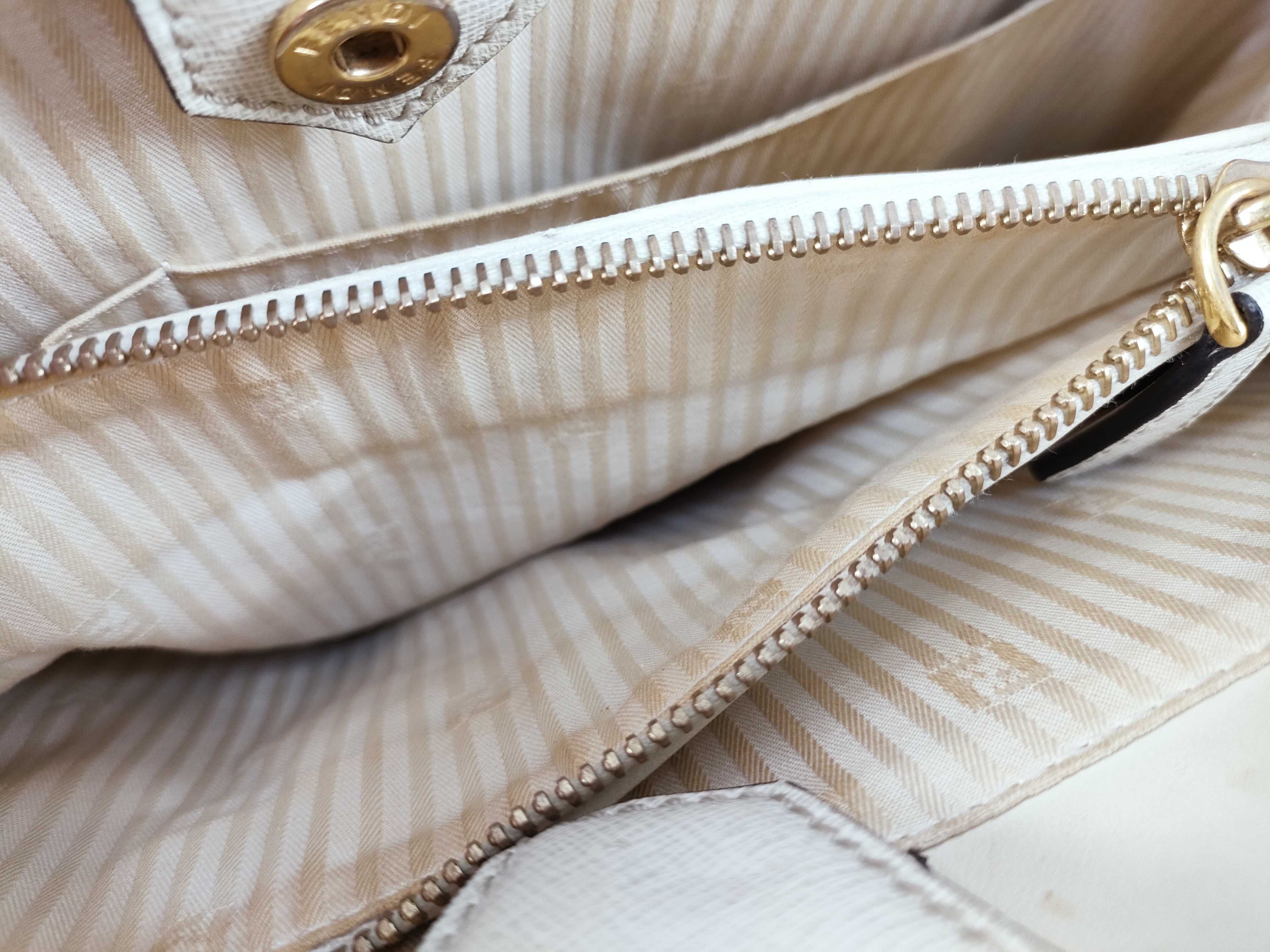 handbag — view 9