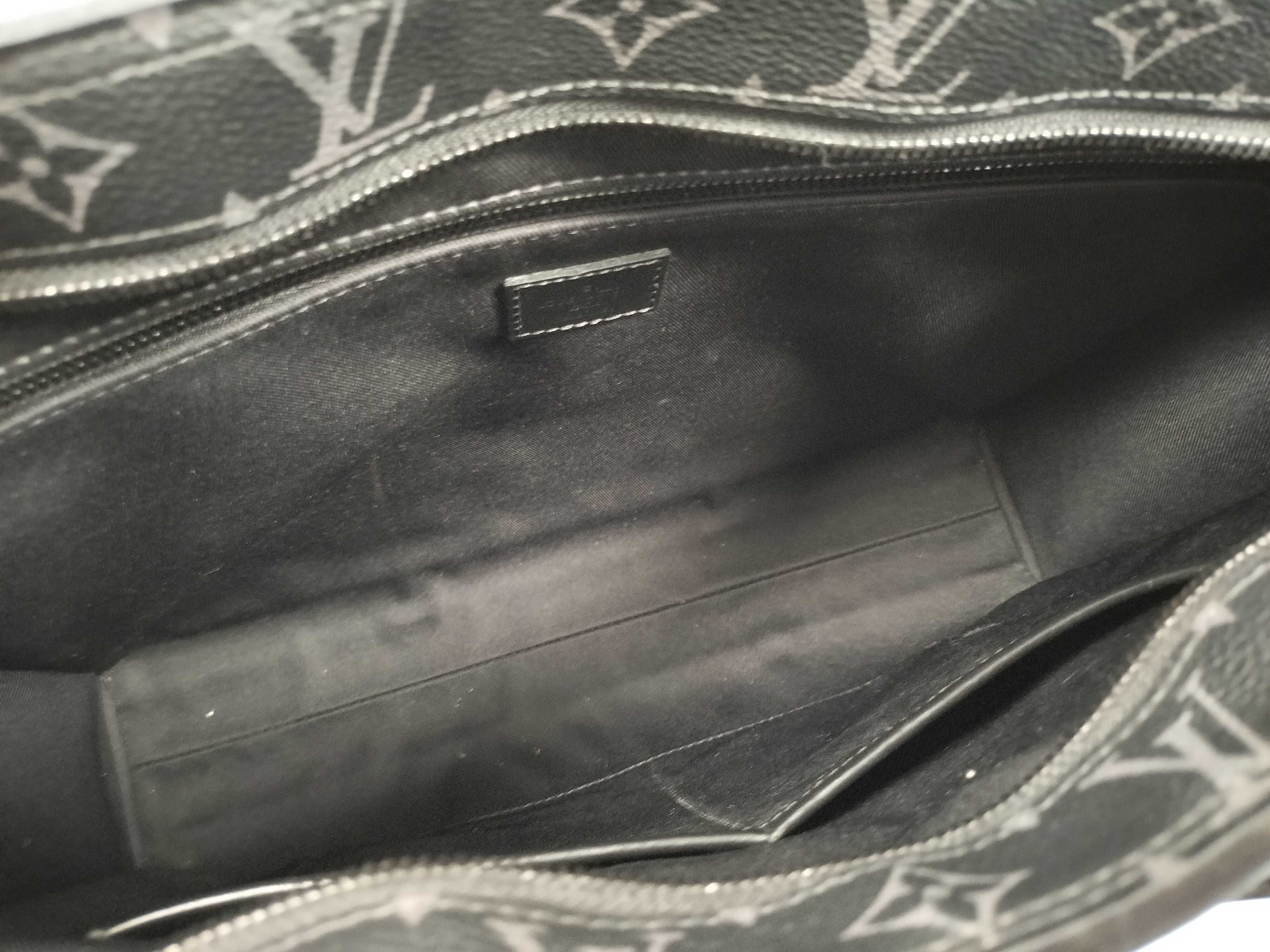 M45265 Monogram Eclipse Sac Plat Horizontal Zip Business Bag — view 11
