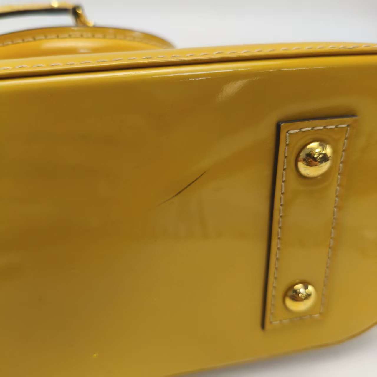 【*Shipped from: China*】LOUIS VUITTON Alma Patent Leather Shoulder Bag — view 11