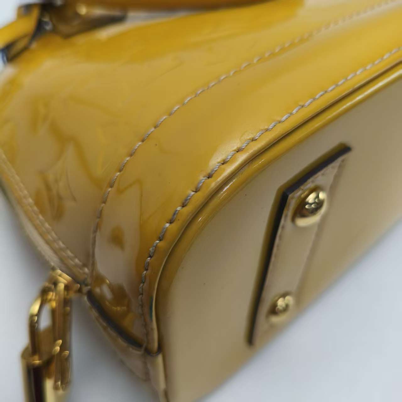 【*Shipped from: China*】LOUIS VUITTON Alma Patent Leather Shoulder Bag — view 6
