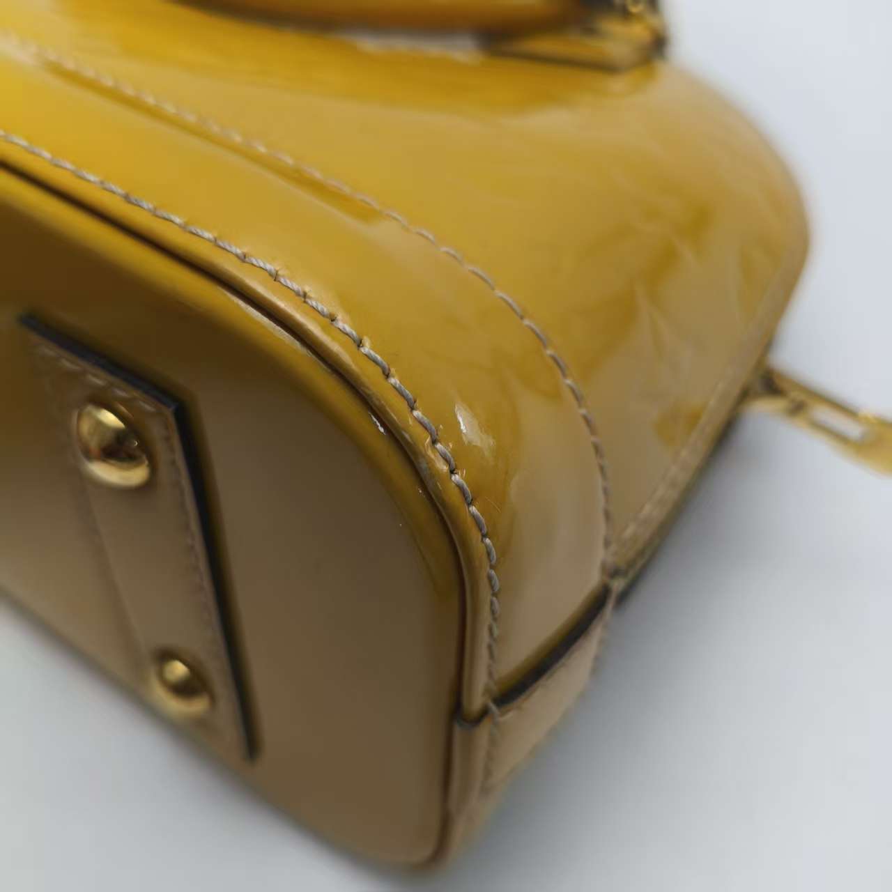 【*Shipped from: China*】LOUIS VUITTON Alma Patent Leather Shoulder Bag — view 7