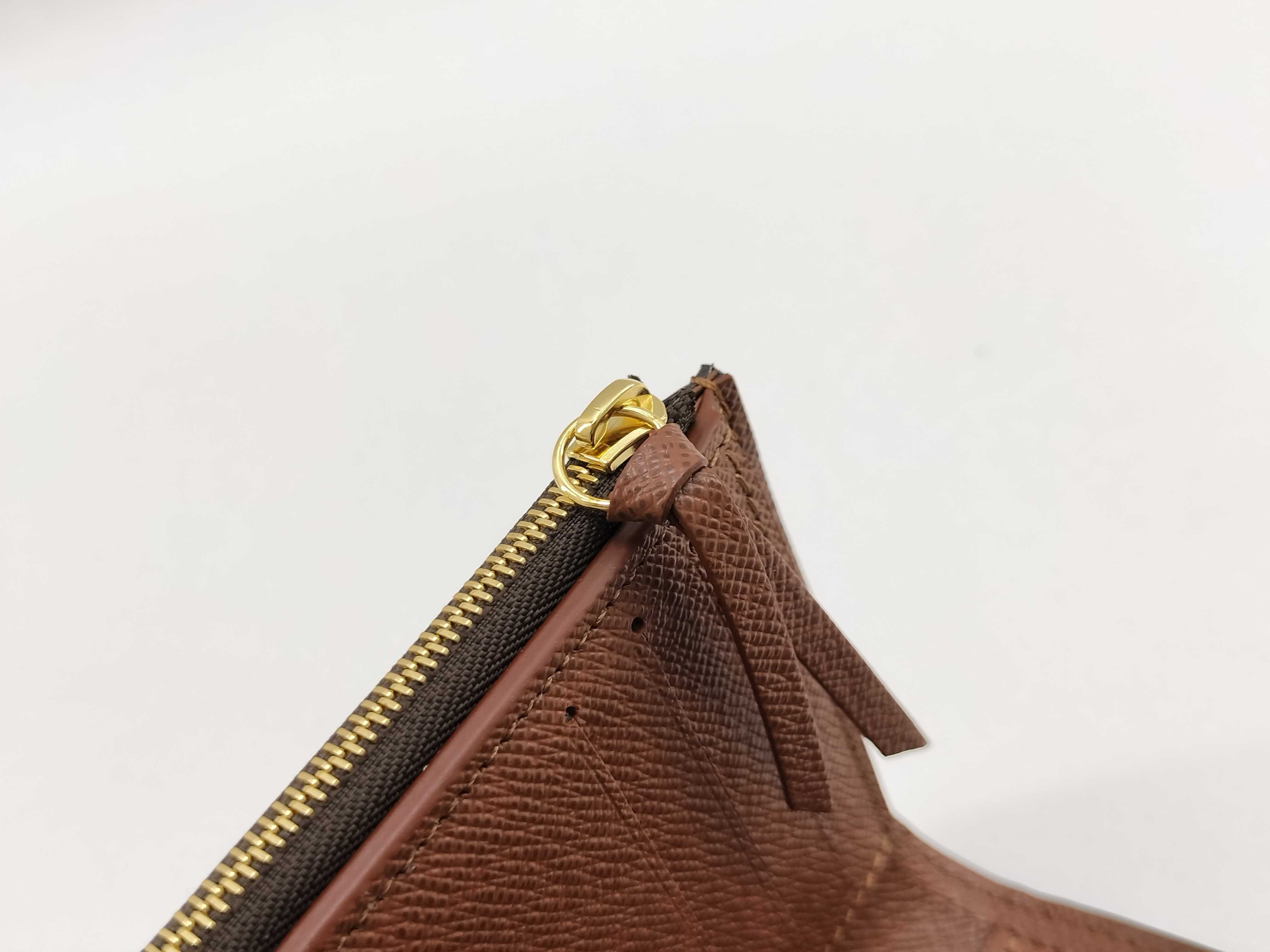 Monogram LV Monogram Portefeuille Victorine M62472 RFID Wallet — view 11