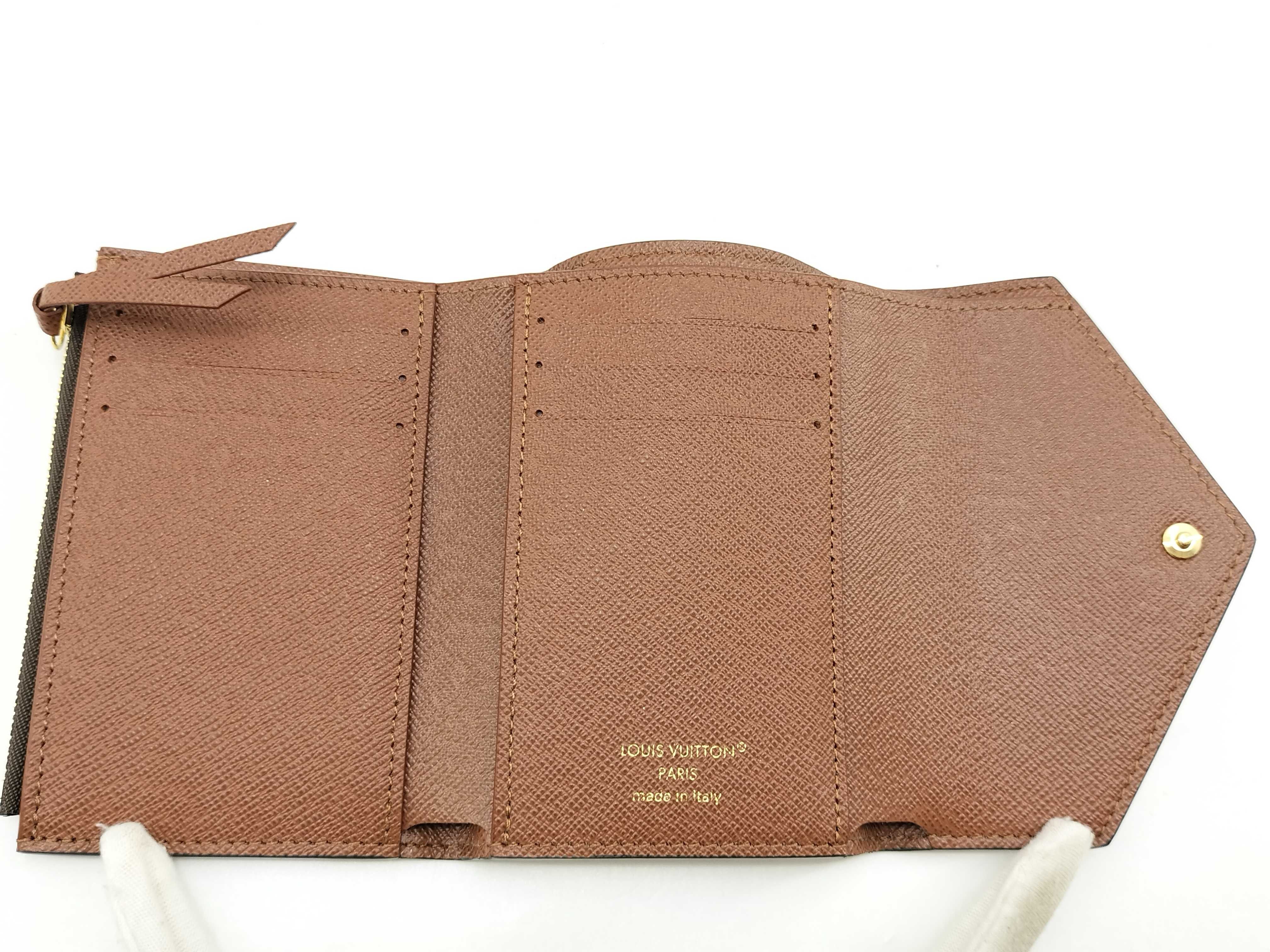 Monogram LV Monogram Portefeuille Victorine M62472 RFID Wallet — view 9
