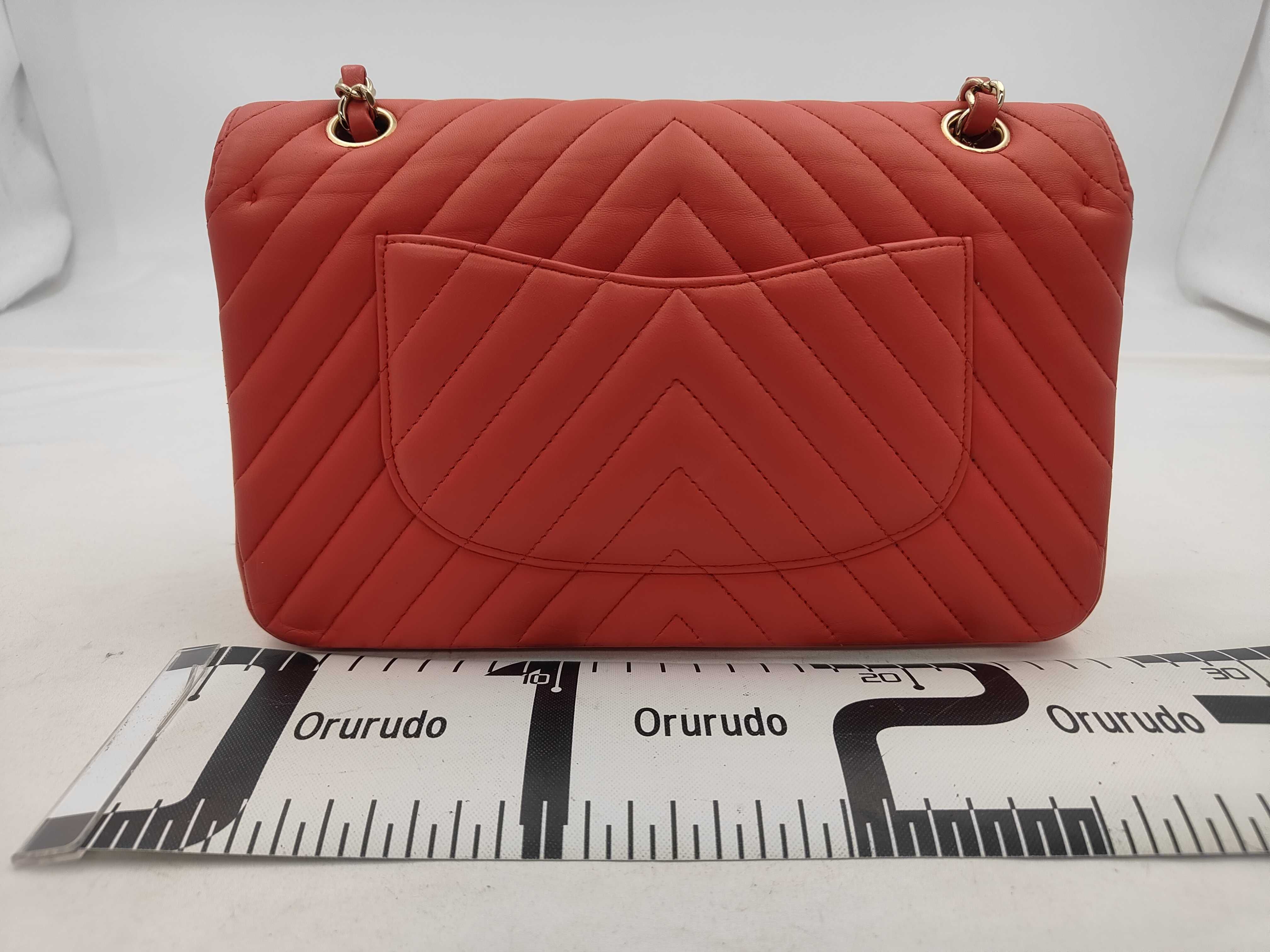 Matelassé 25 Double Flap Chain Shoulder Bag, V-Stitch, Lambskin, Red Shoulder Bag — view 2