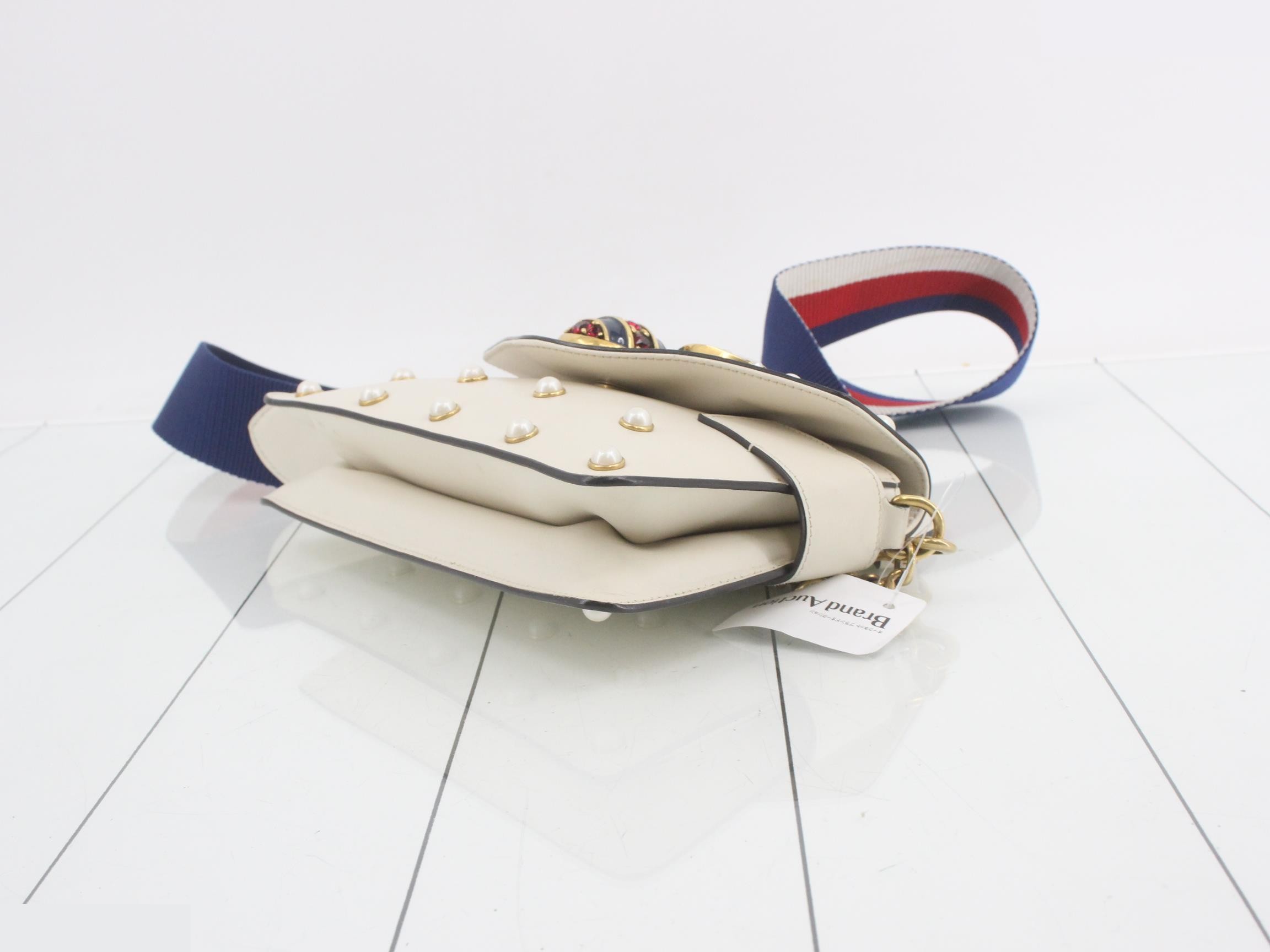Leather Queen Margaret Shoulder Bag with Shoulder Strap — view 6