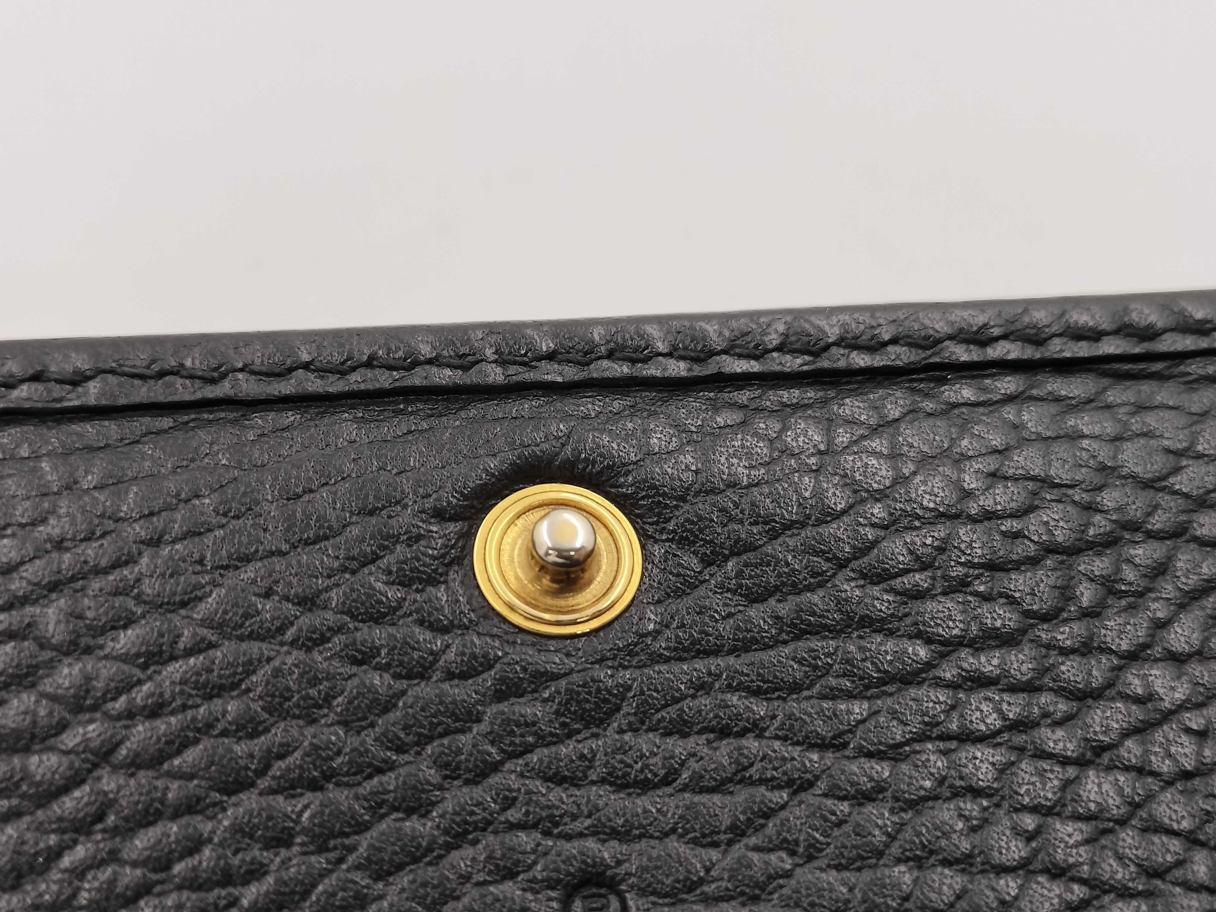 bi-fold wallet — view 10
