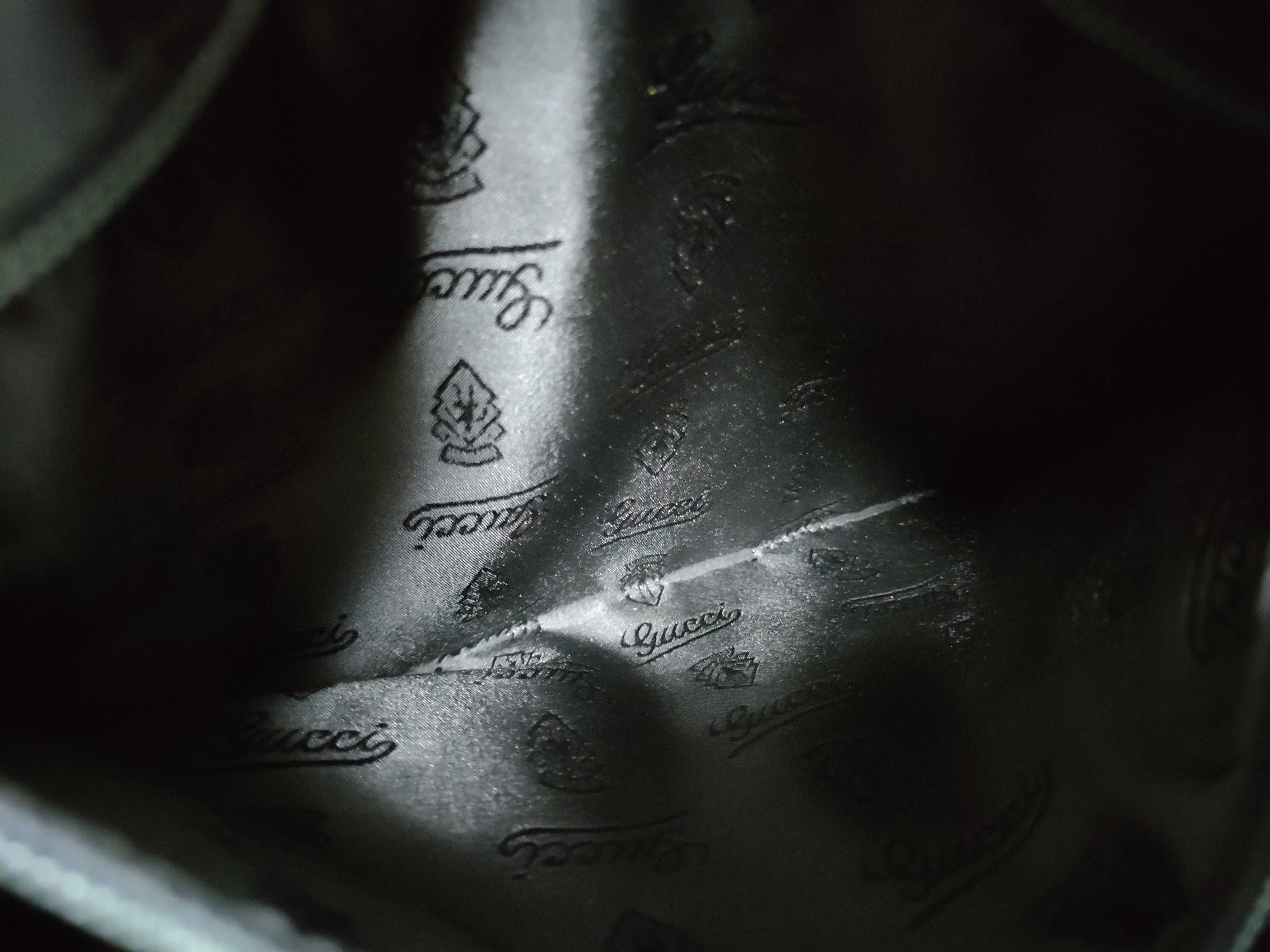 Guccisima Leather Shoulder Bag — view 11