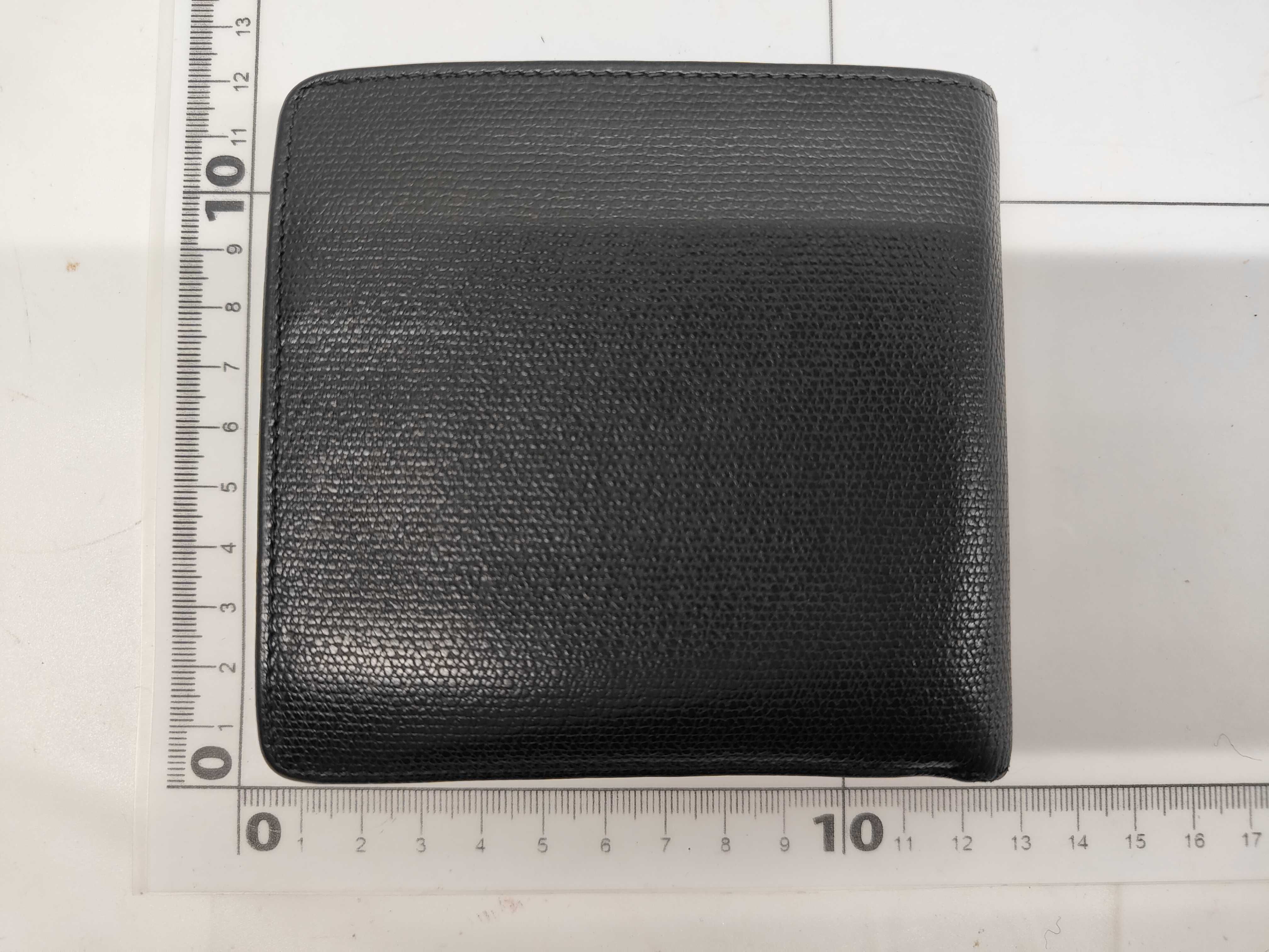 wallet — view 2