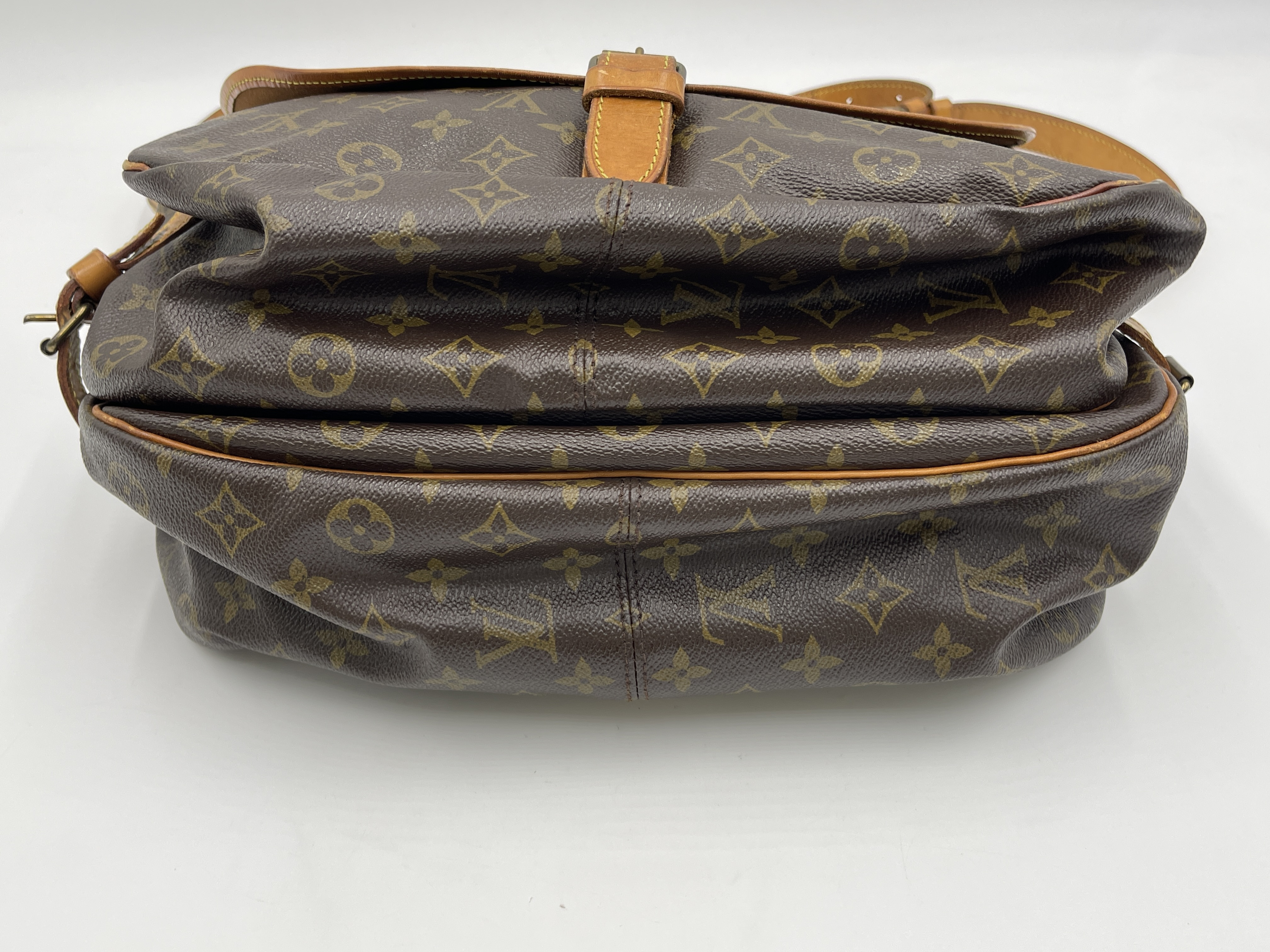 Monogram Saumur 35 M42254 883VI Shoulder Bag — view 6