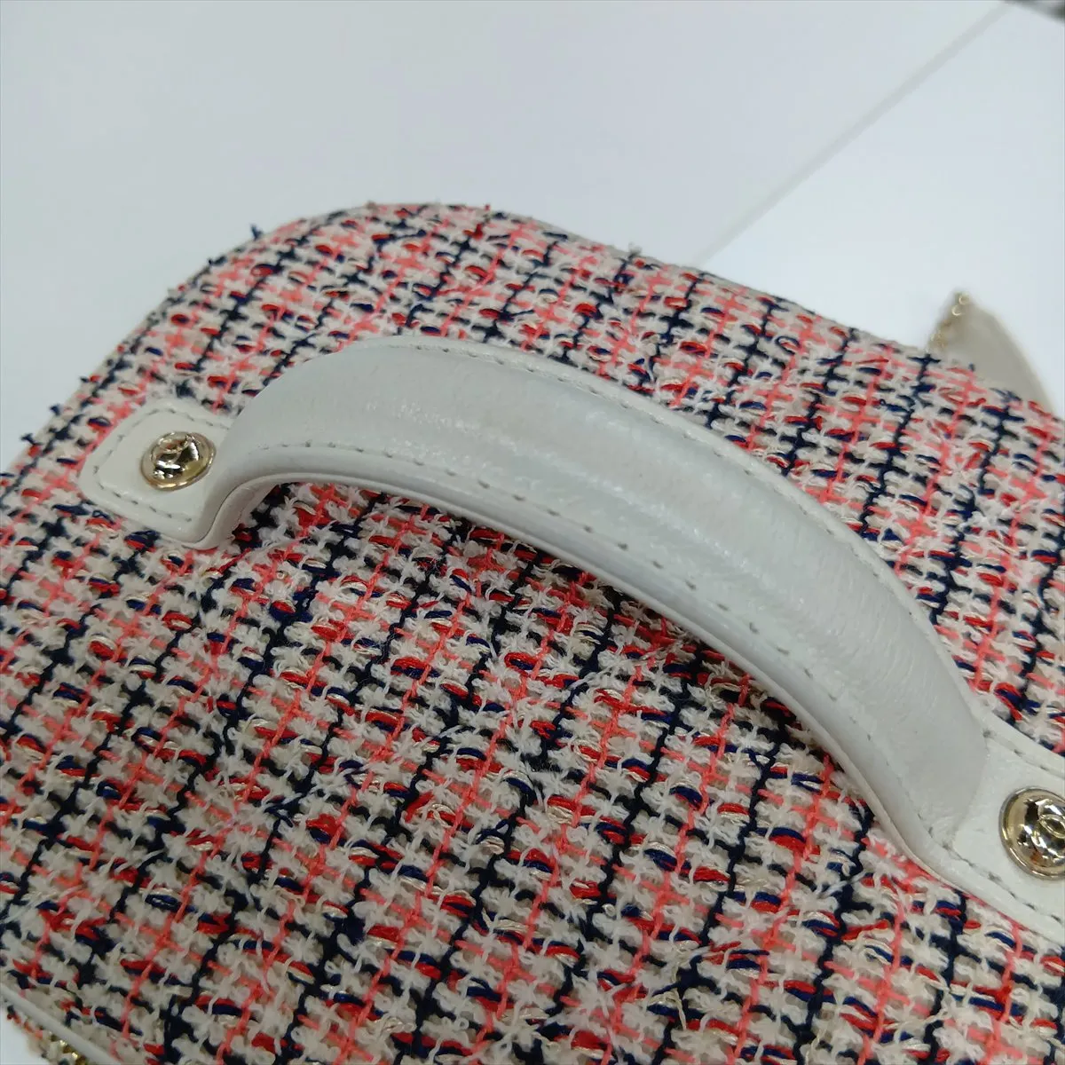 Matelassé Tweed 2-Way Handbag Vanity Case, Red x White, Gold Hardware, 27706400, Serial Number 27 — view 12