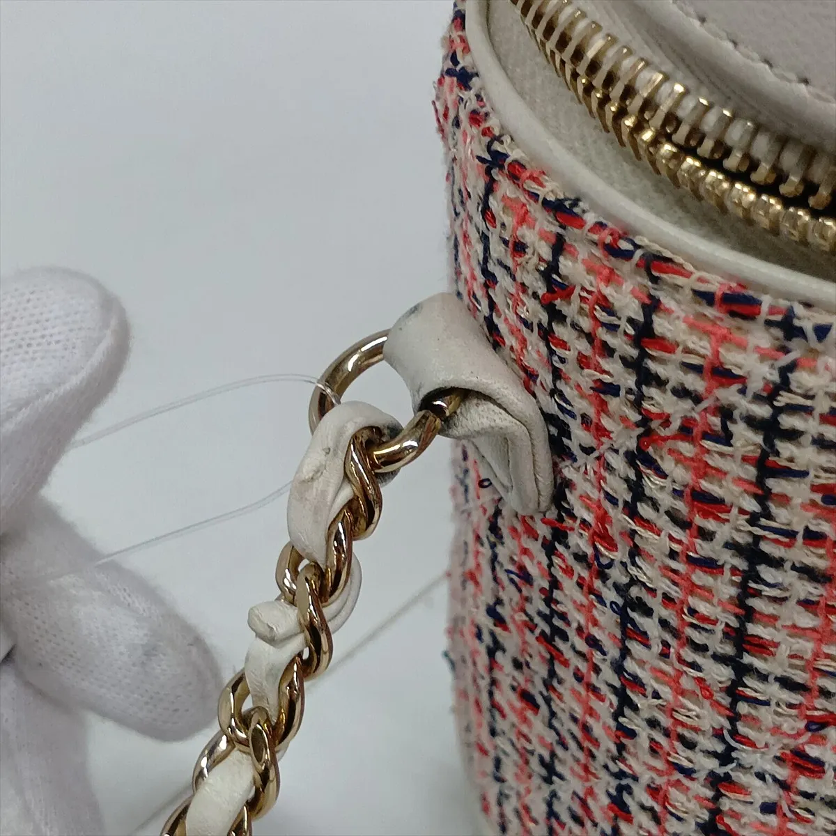 Matelassé Tweed 2-Way Handbag Vanity Case, Red x White, Gold Hardware, 27706400, Serial Number 27 — view 14