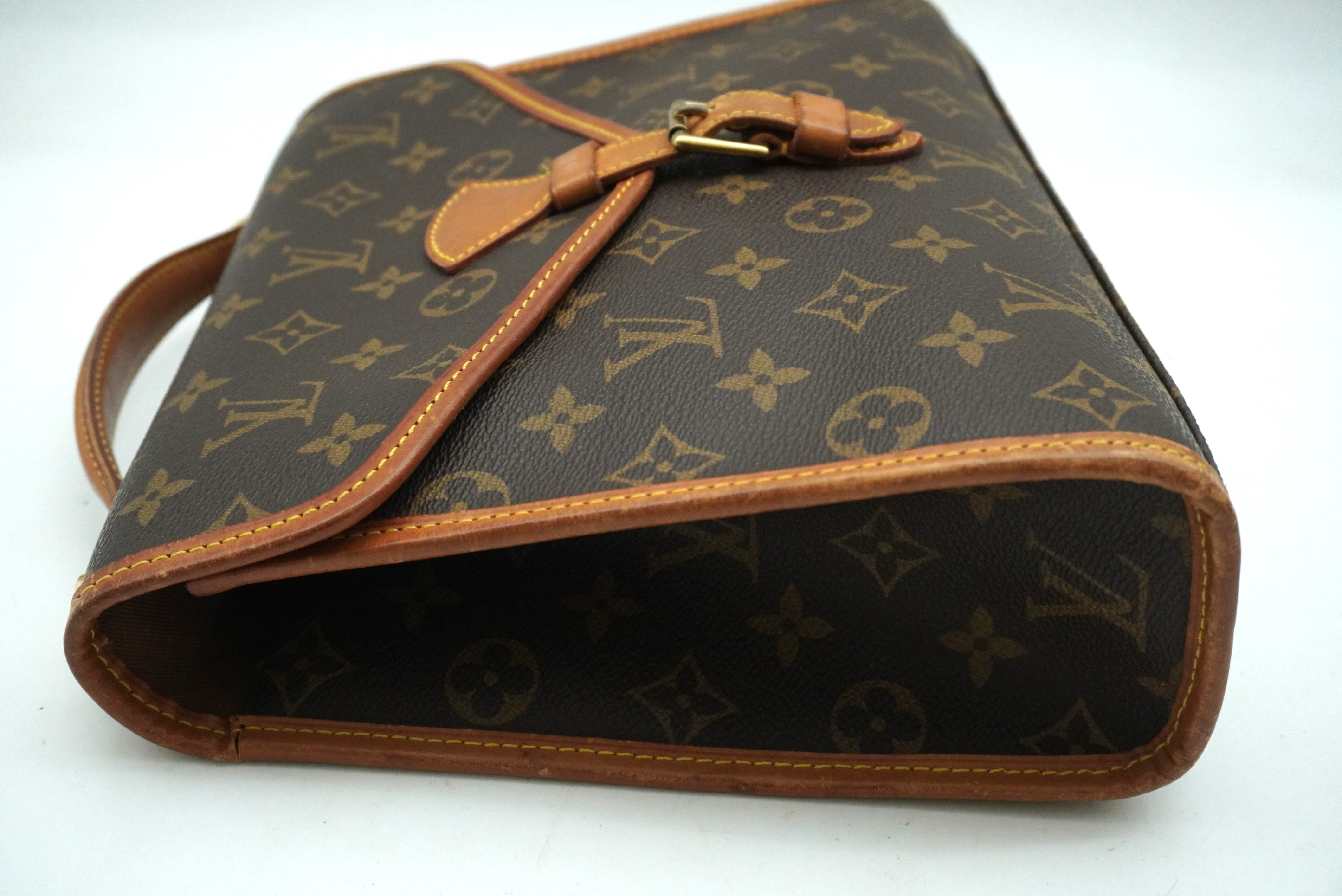 Monogram Bel Air M51122 Shoulder Strap Handbag — view 4